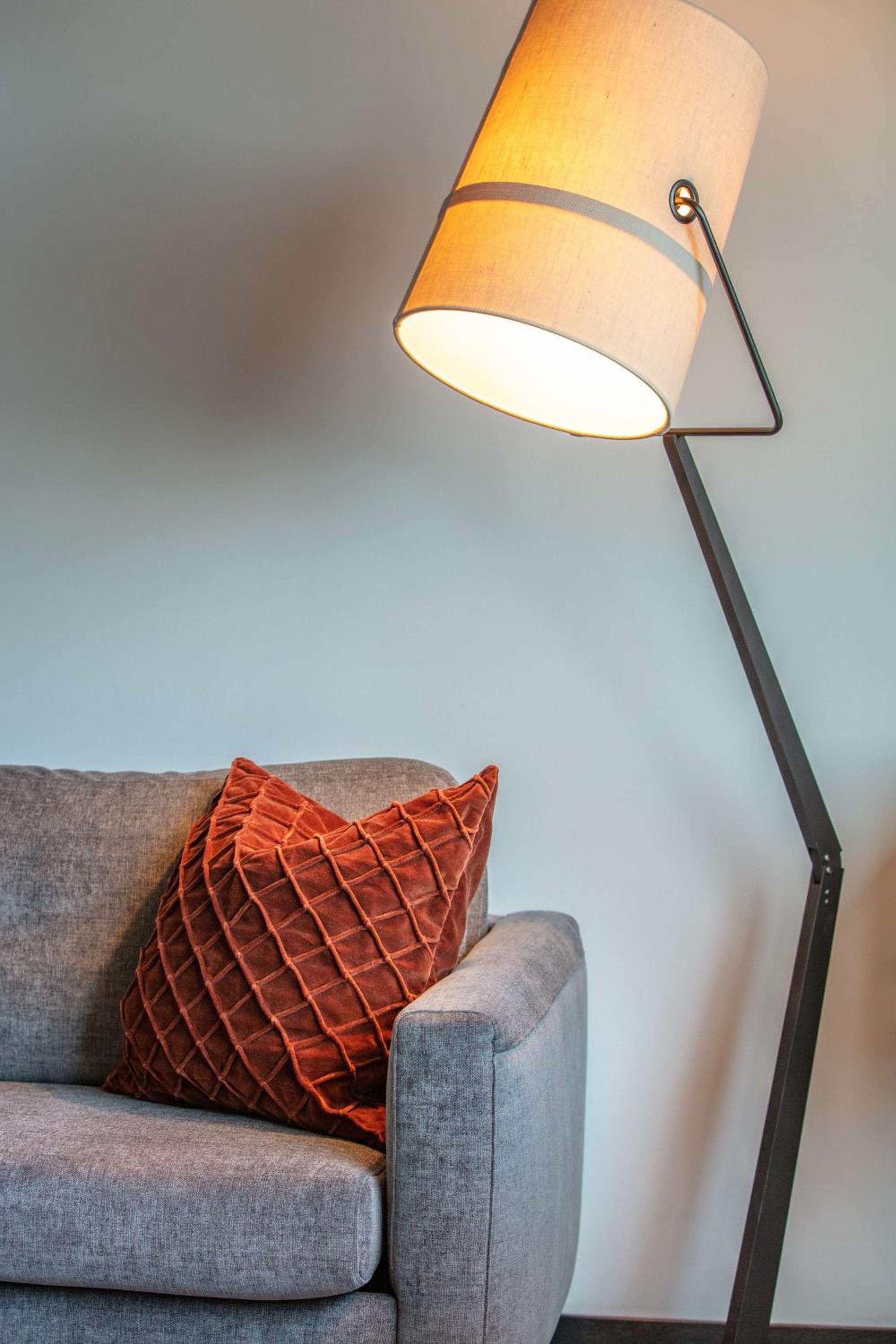Family Room thumbnail 5