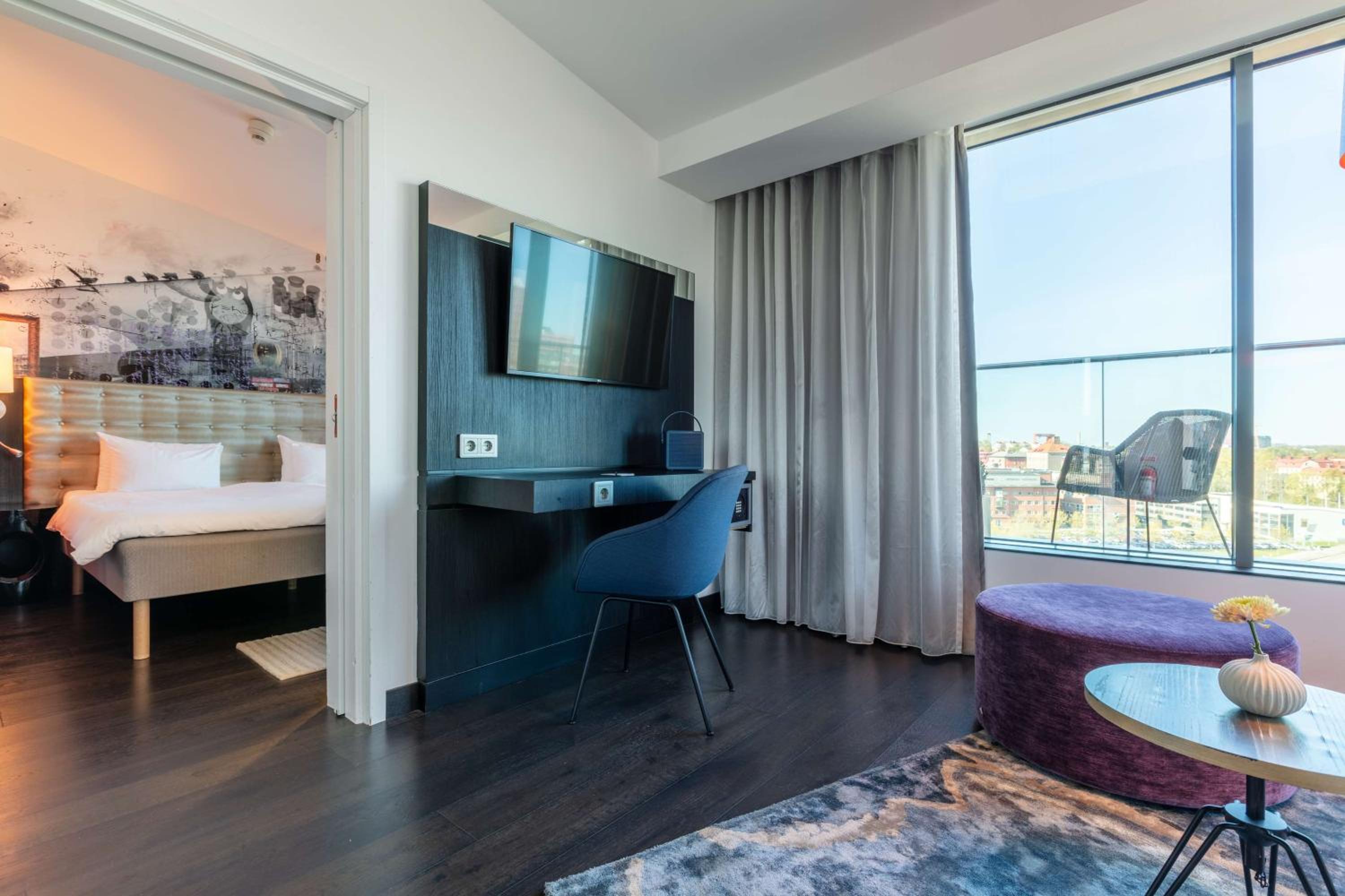 Junior Suite with Balcony