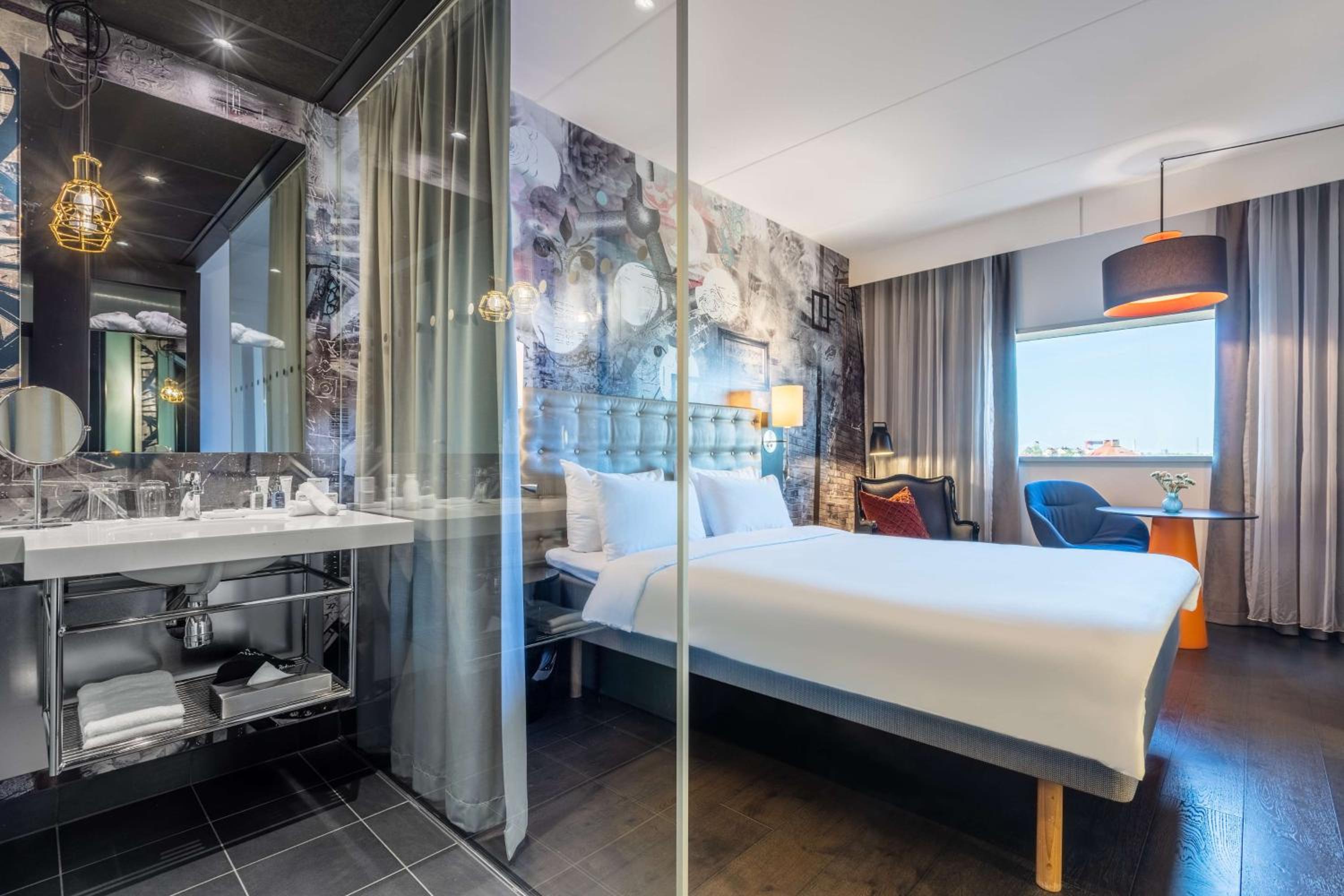 Available room