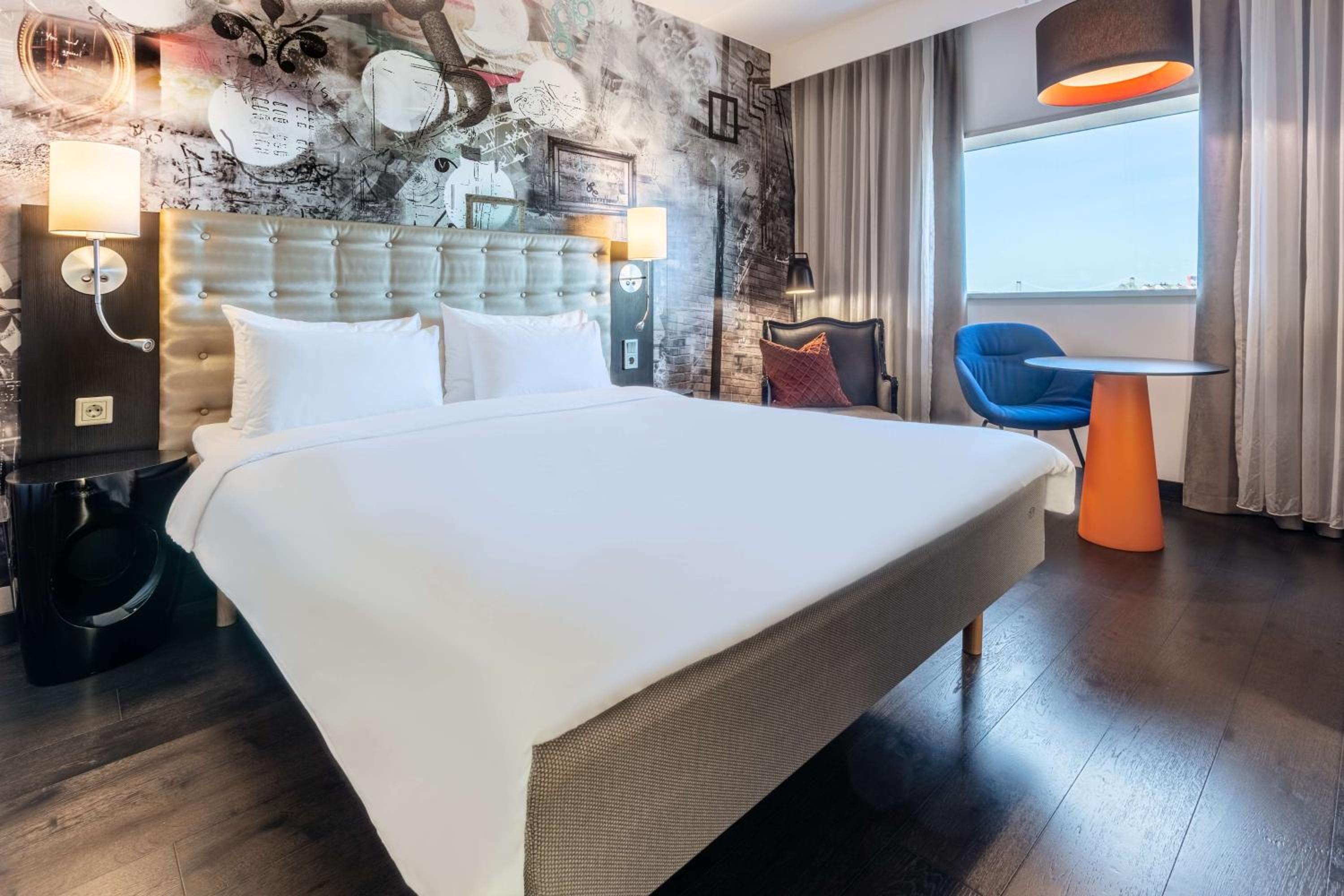 Available room