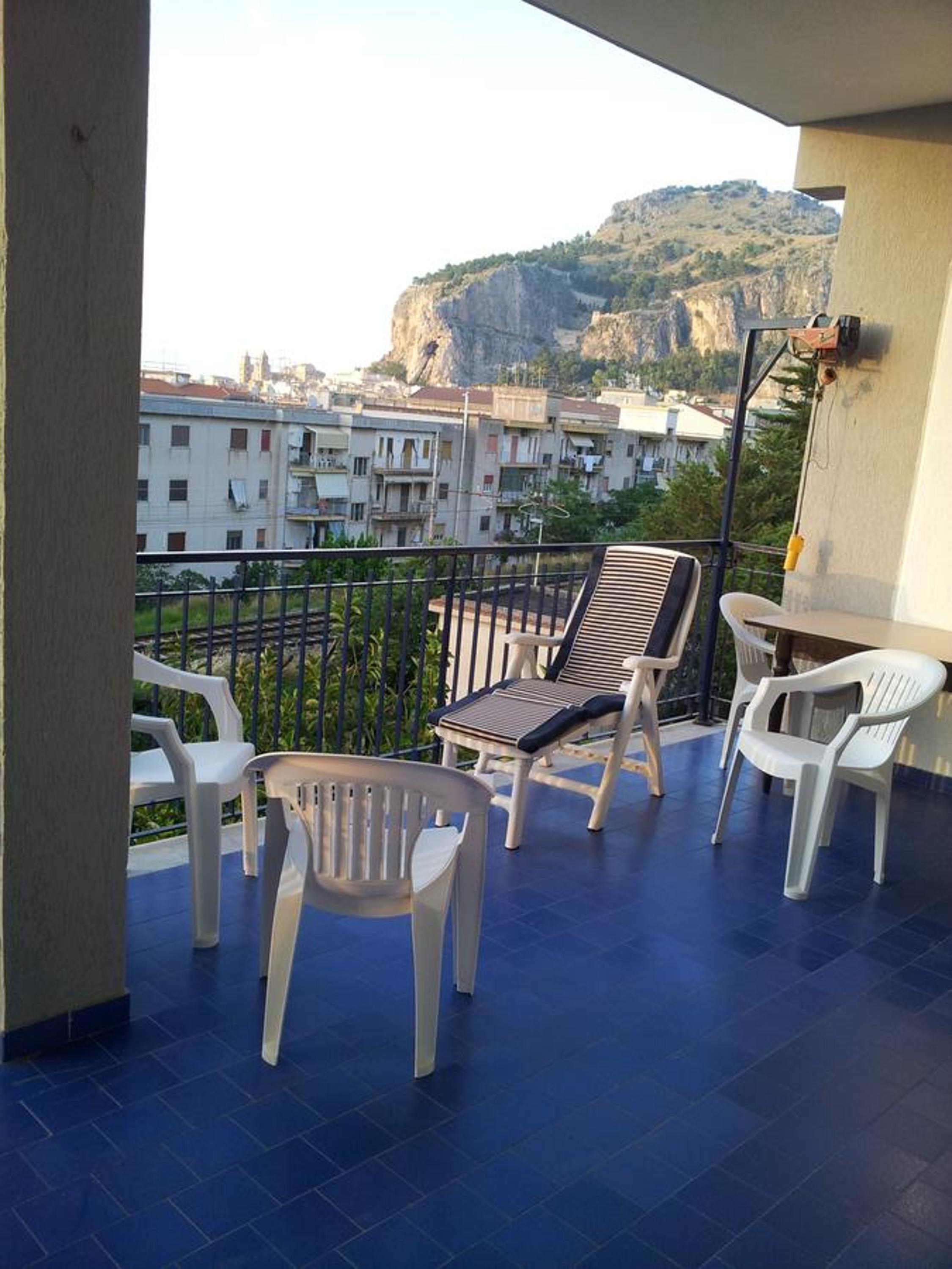 Two-Bedroom Apartment with Terrace - Photo 31