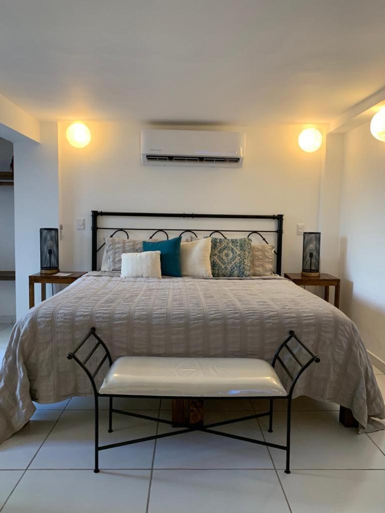 Studio Apartment photo 1