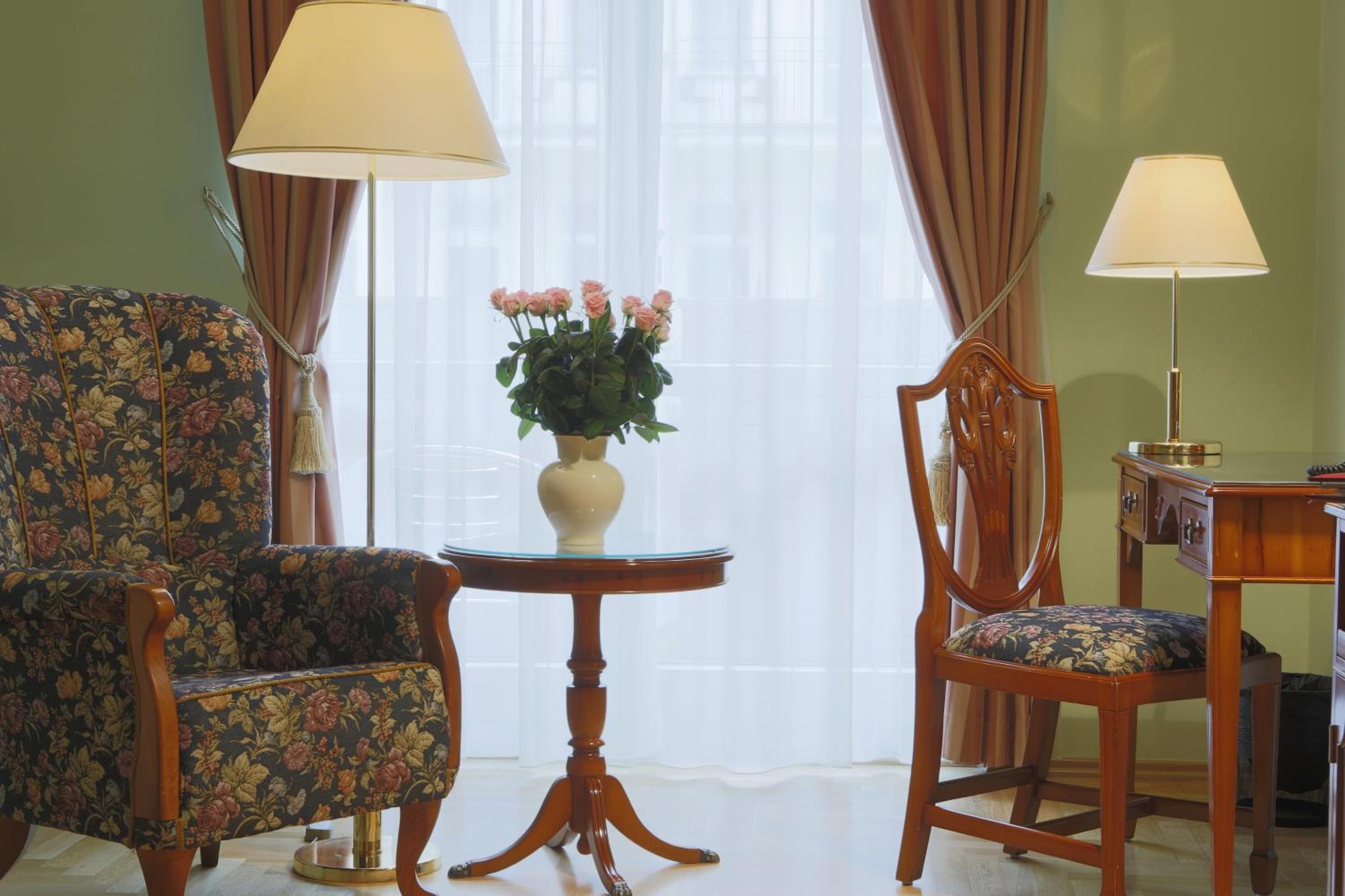 Double Room - Photo 5