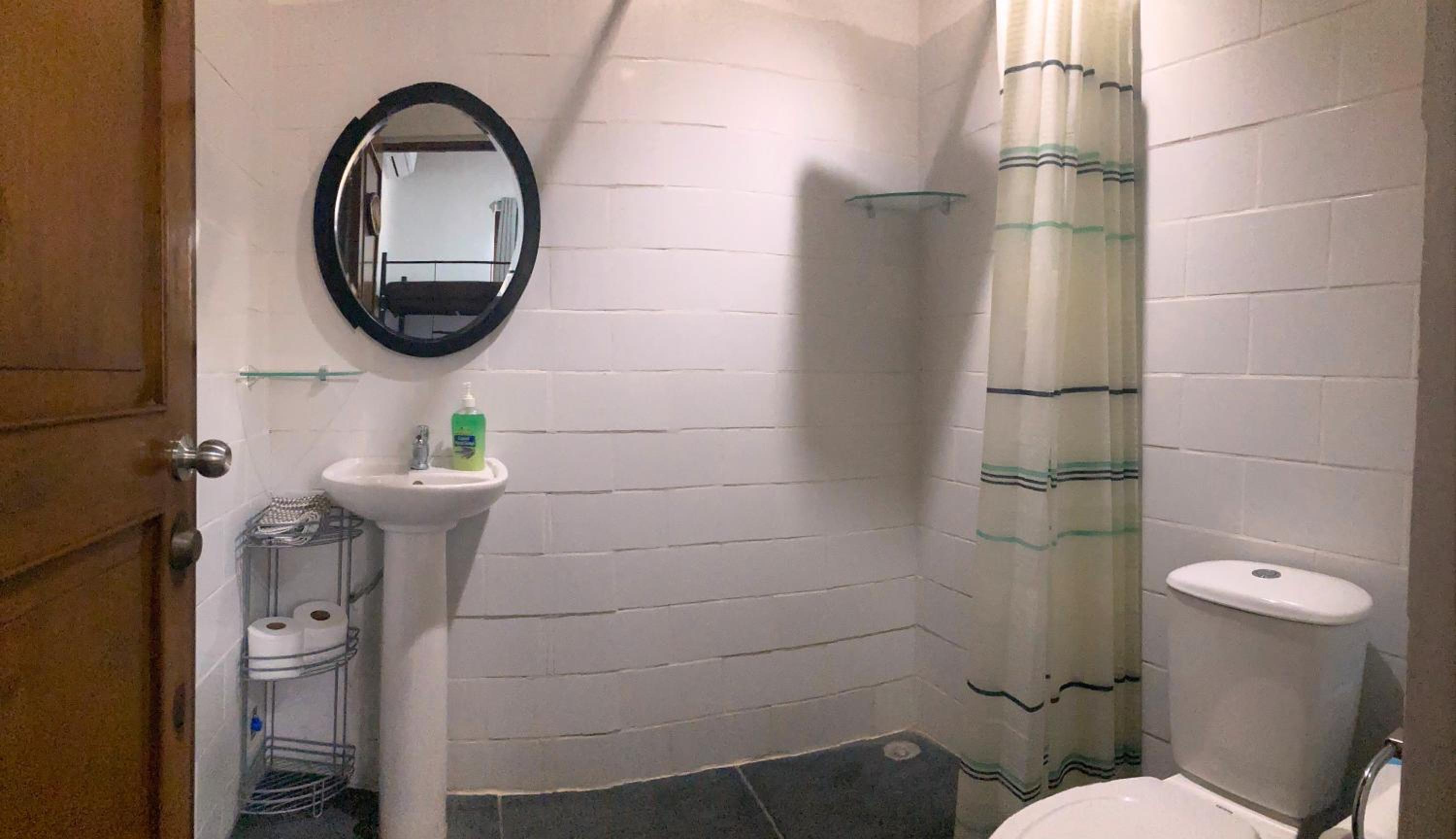 Quadruple Room with Private Bathroom photo 3
