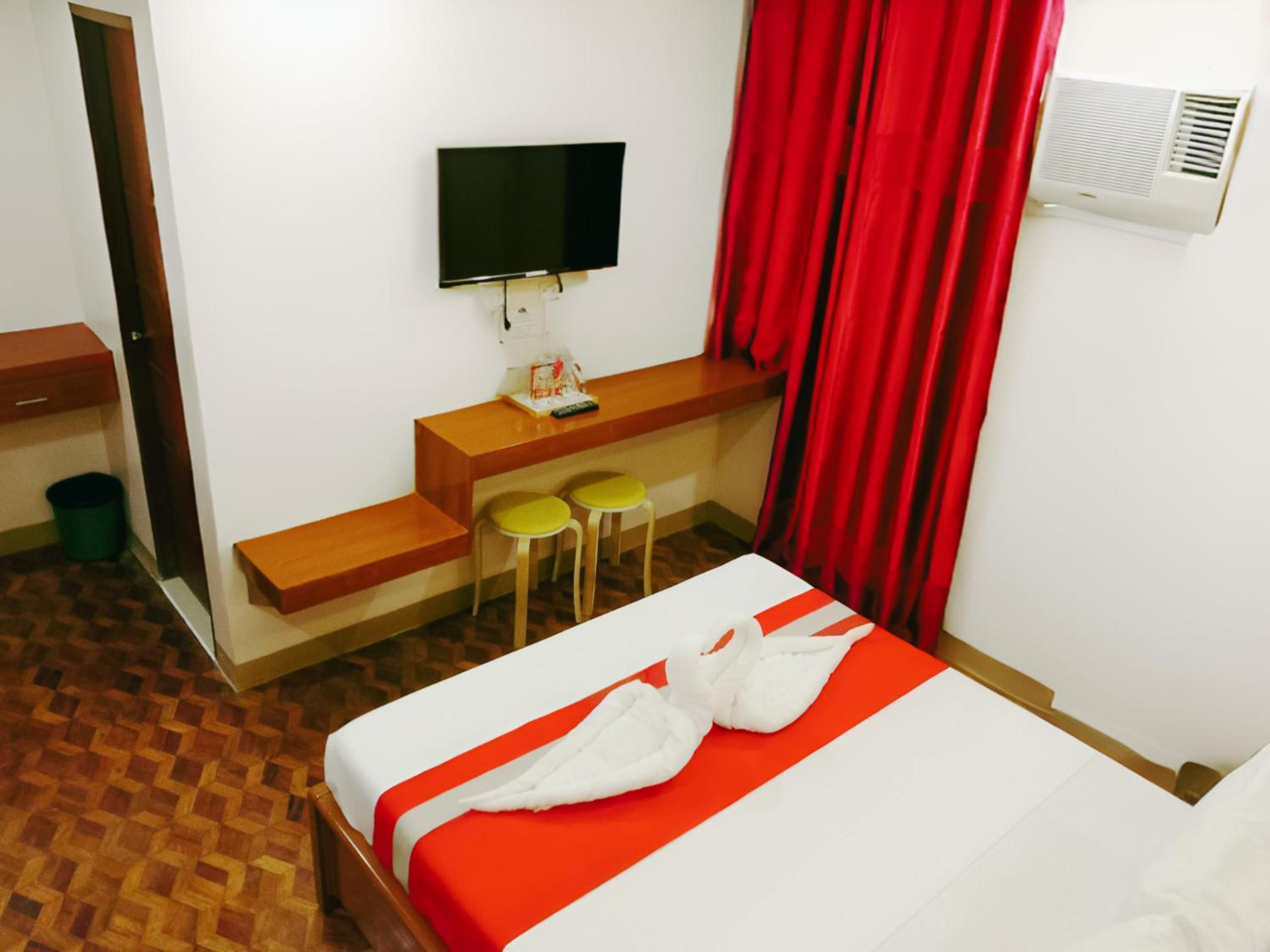 Deluxe Room - Photo 6