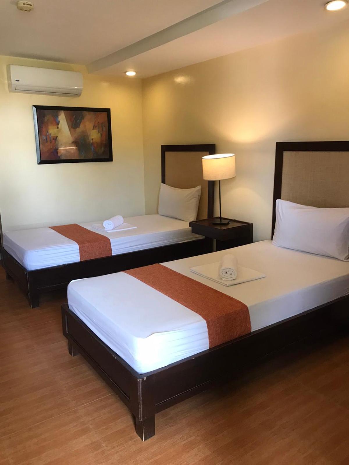 Deluxe Twin Room - Photo 12