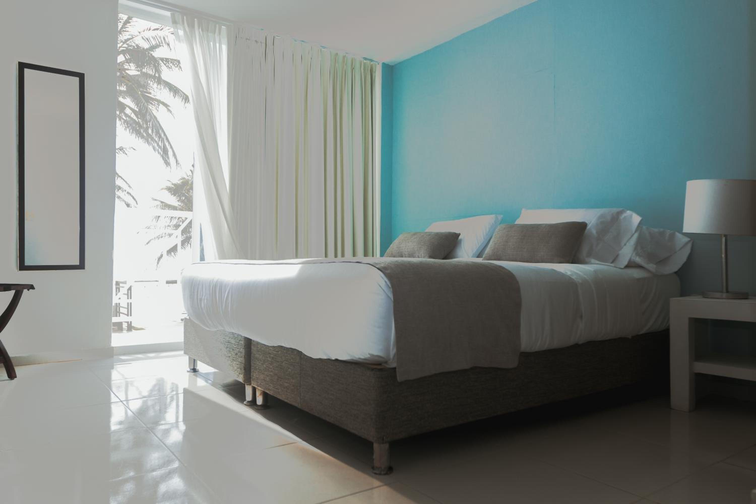 Family Room with Sea View photo 3