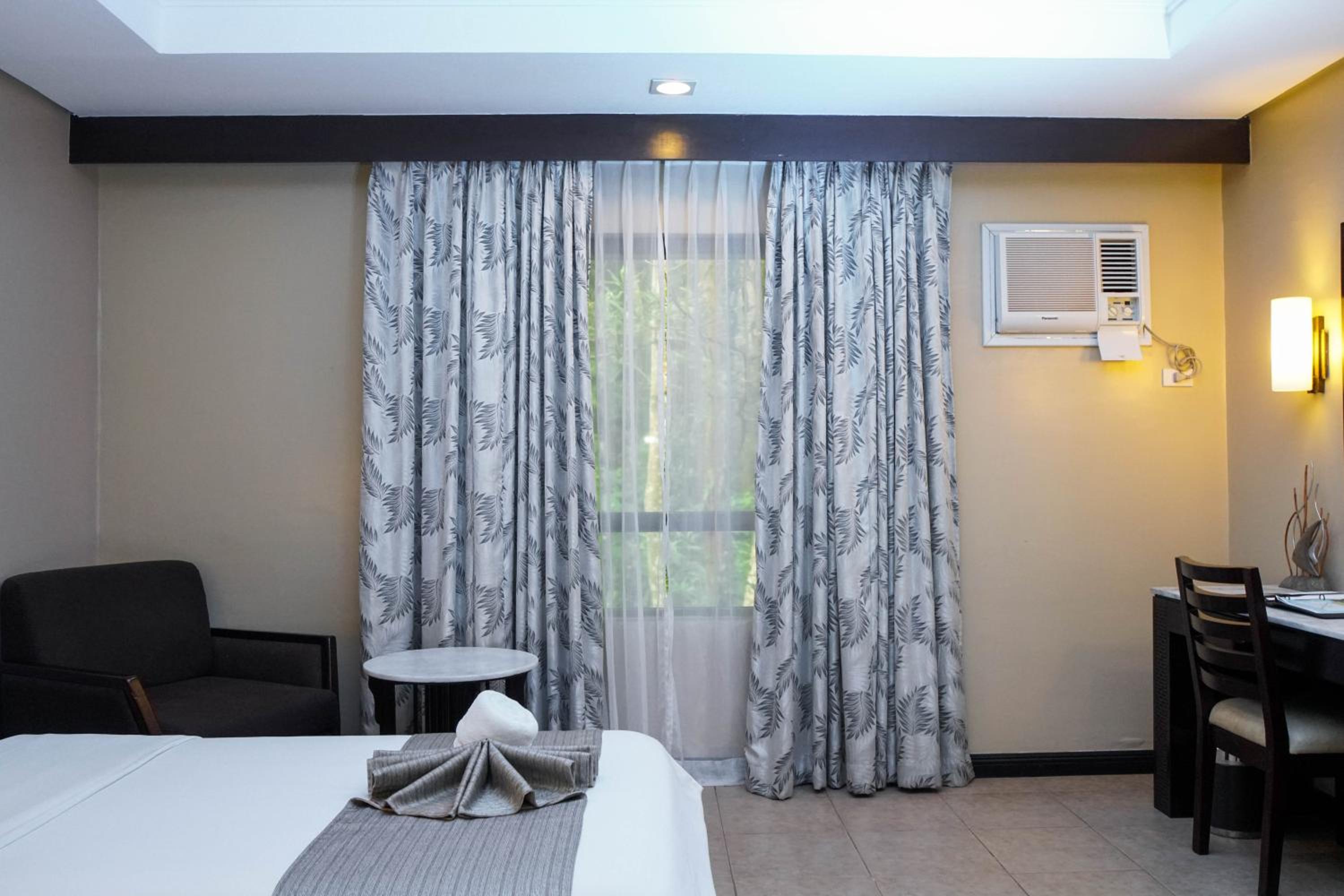 Deluxe Double or Twin Room photo 3