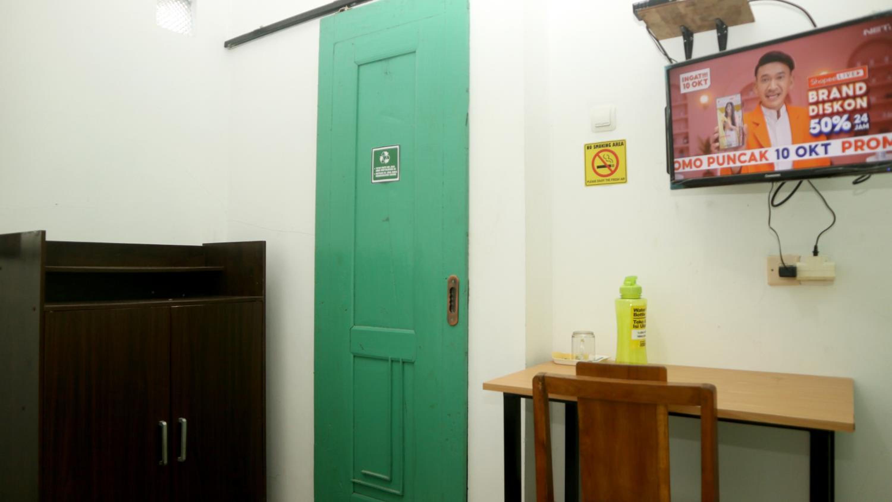 Single Room With Private Bathroom - Photo 12