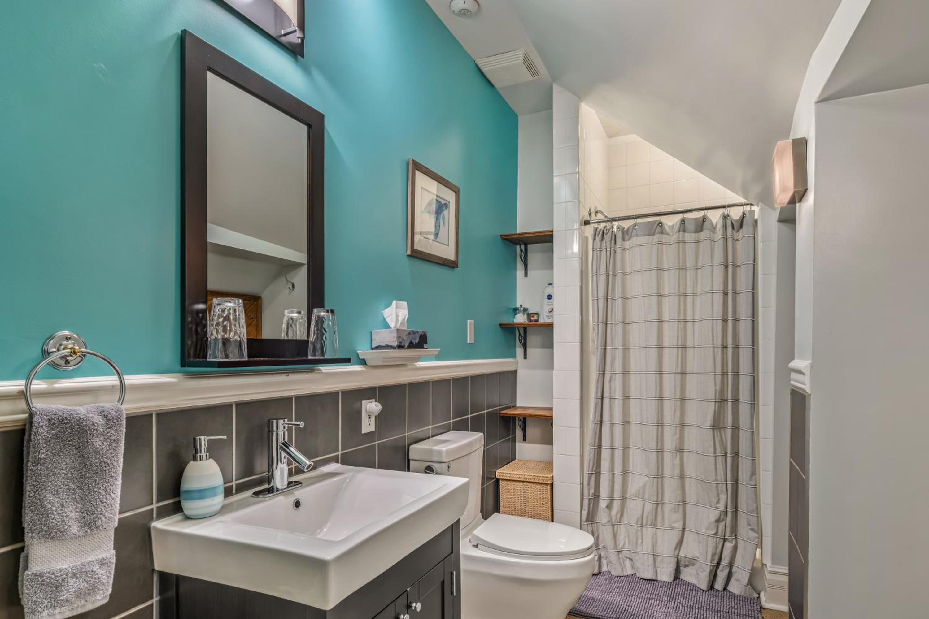 Deluxe King Suite