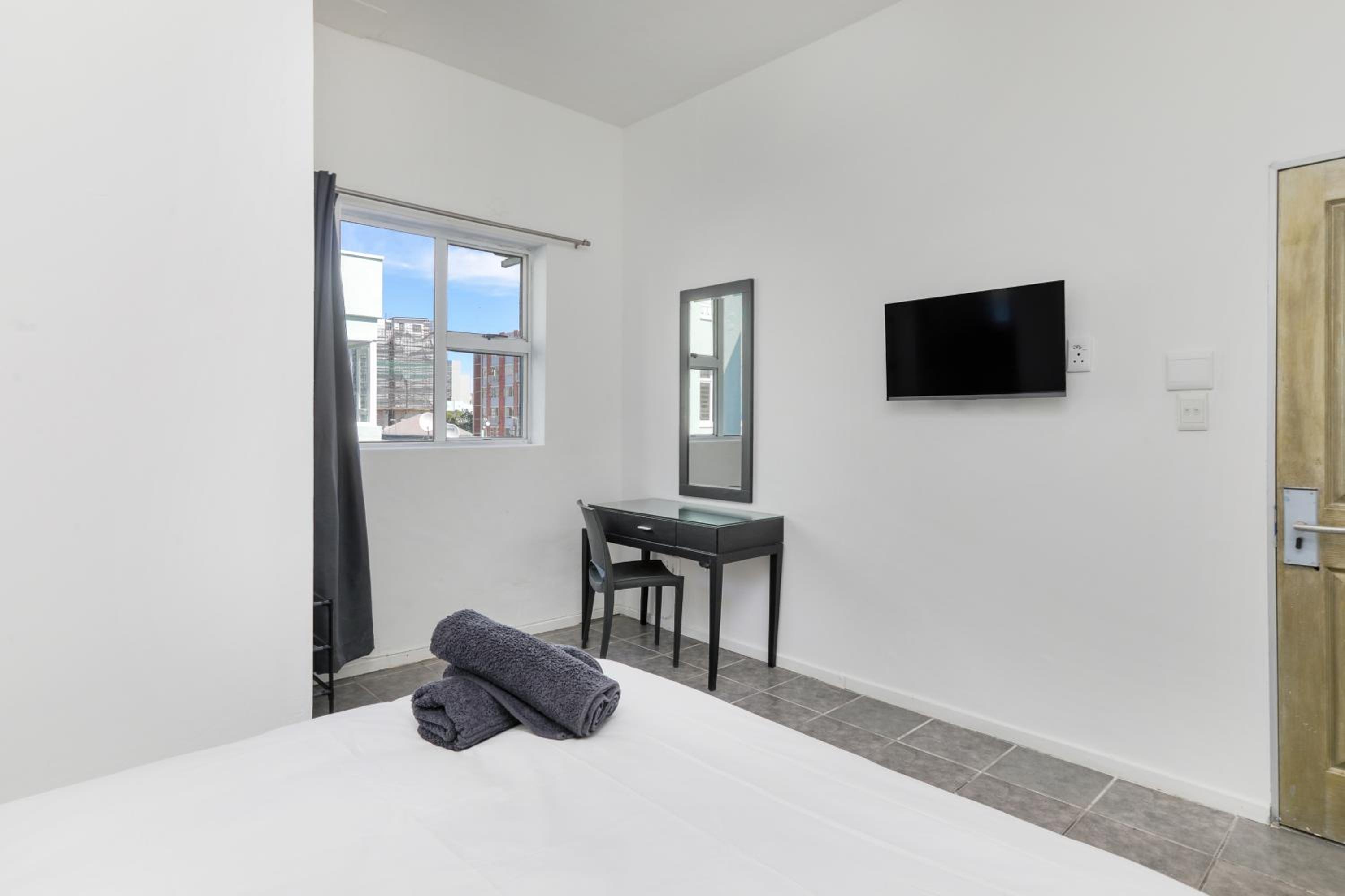 Double Room - Photo 3