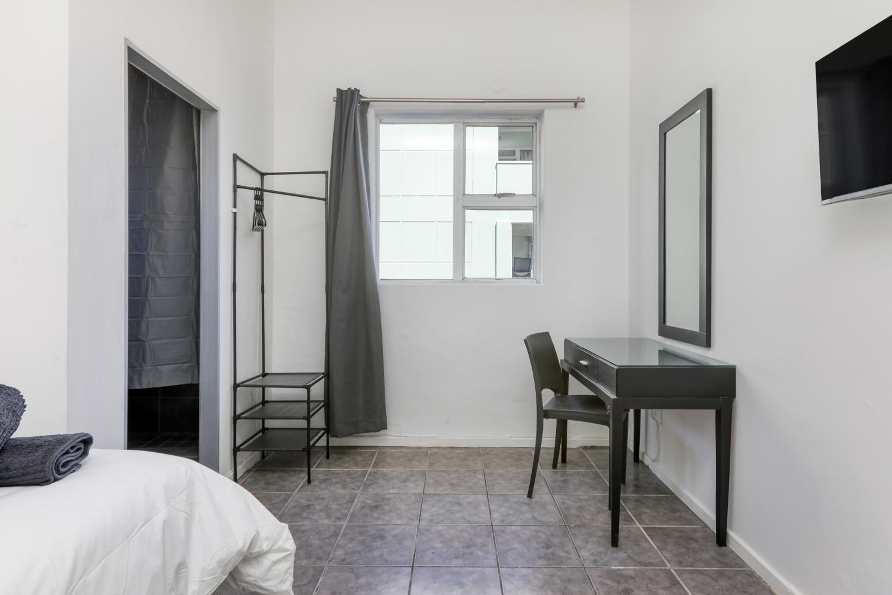 Double Room - Photo 19