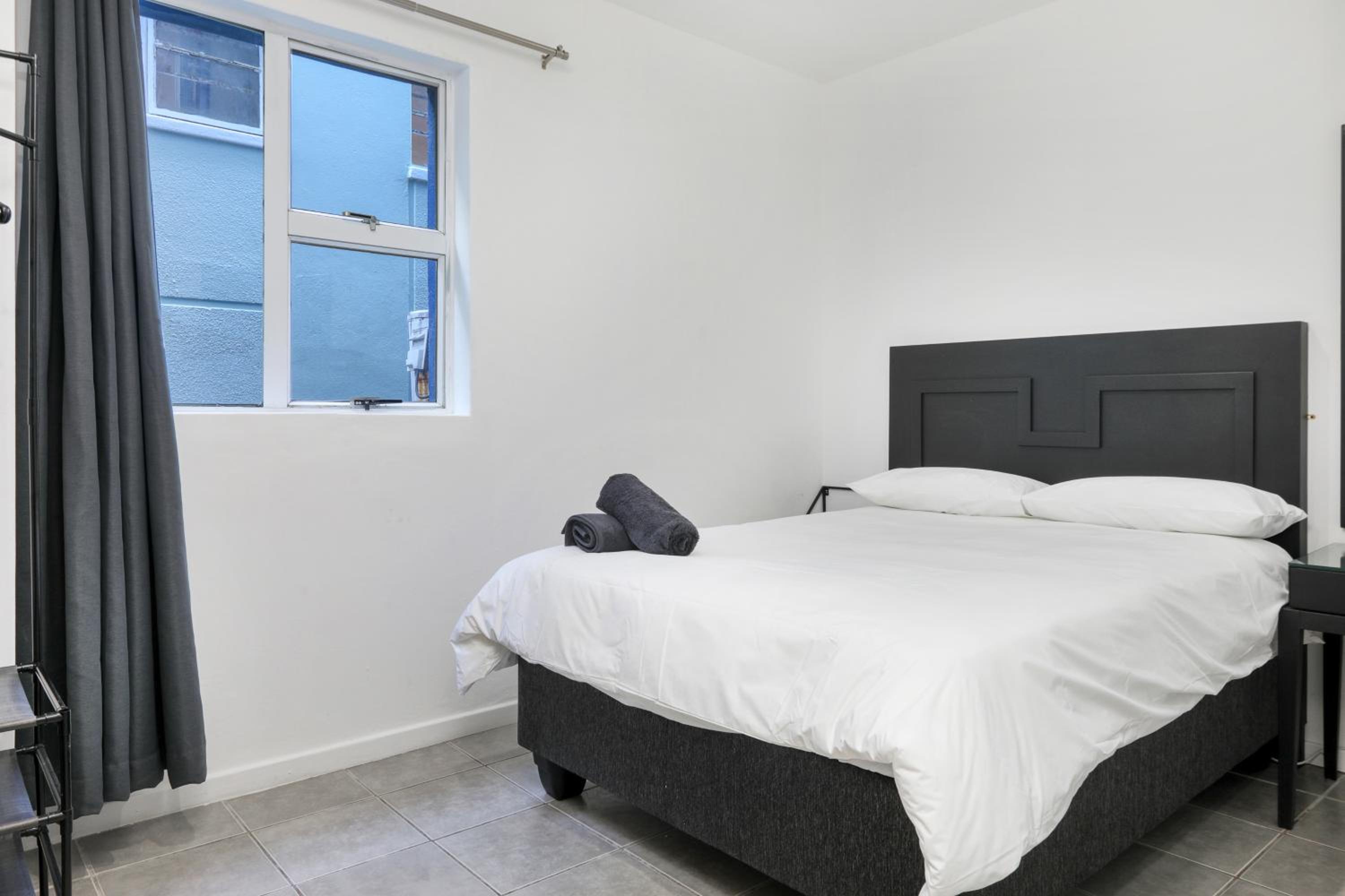 Double Room - Photo 7