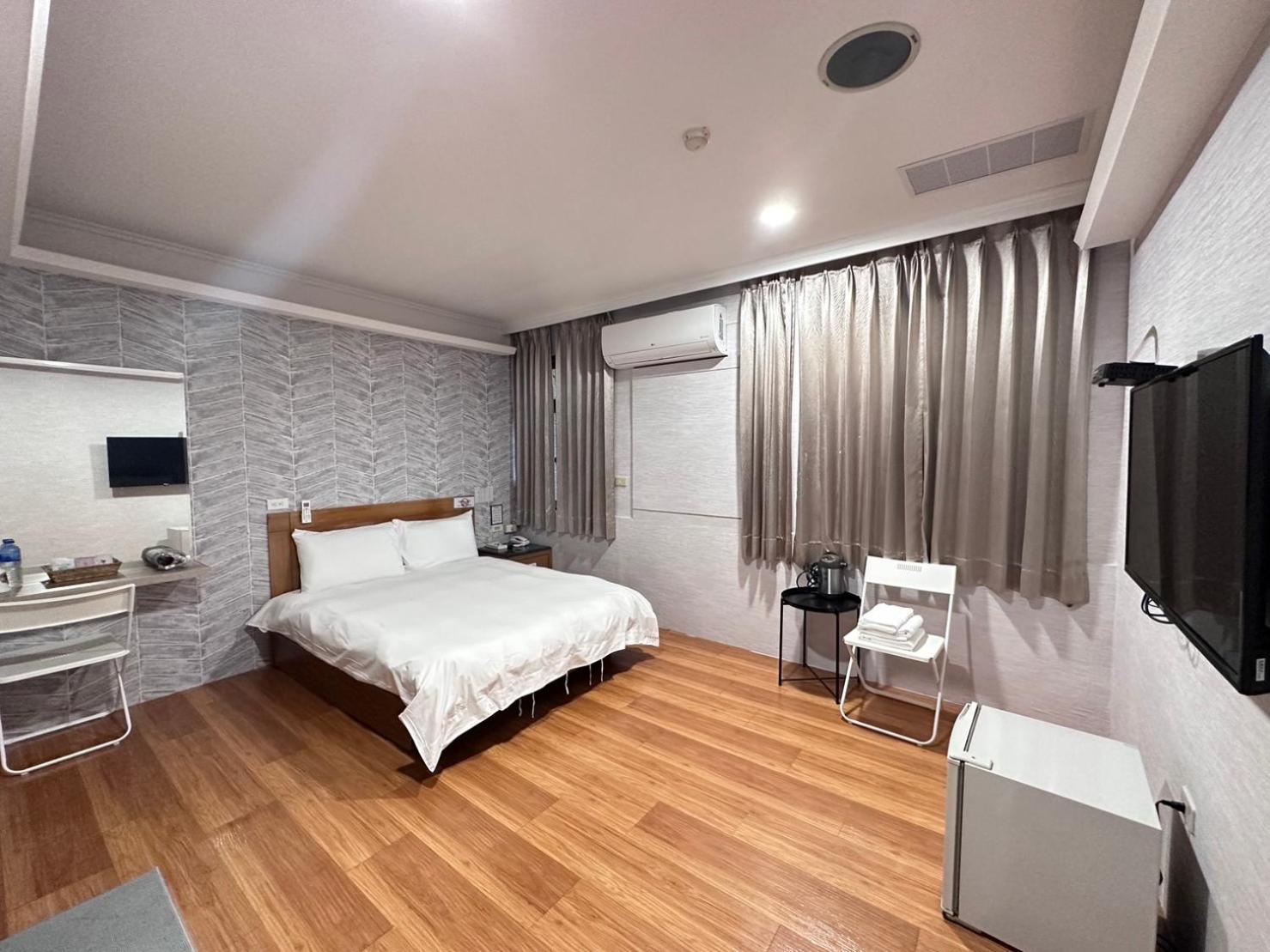 Standard Double Room photo 2