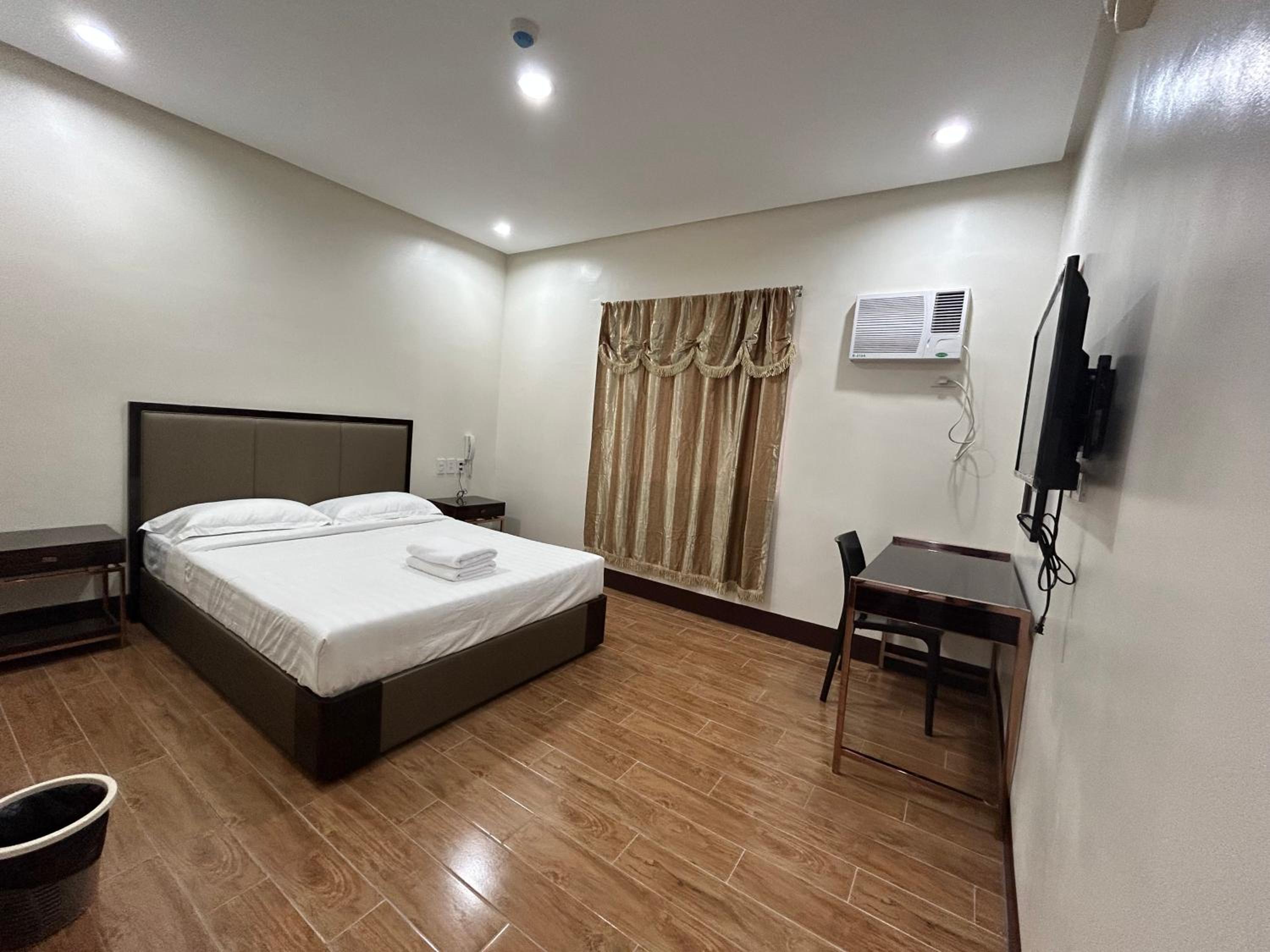 Deluxe Suite - Photo 2