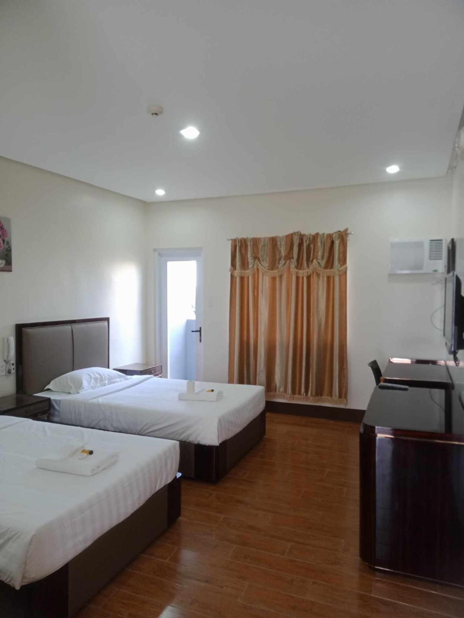 Double or Twin Room - Photo 3