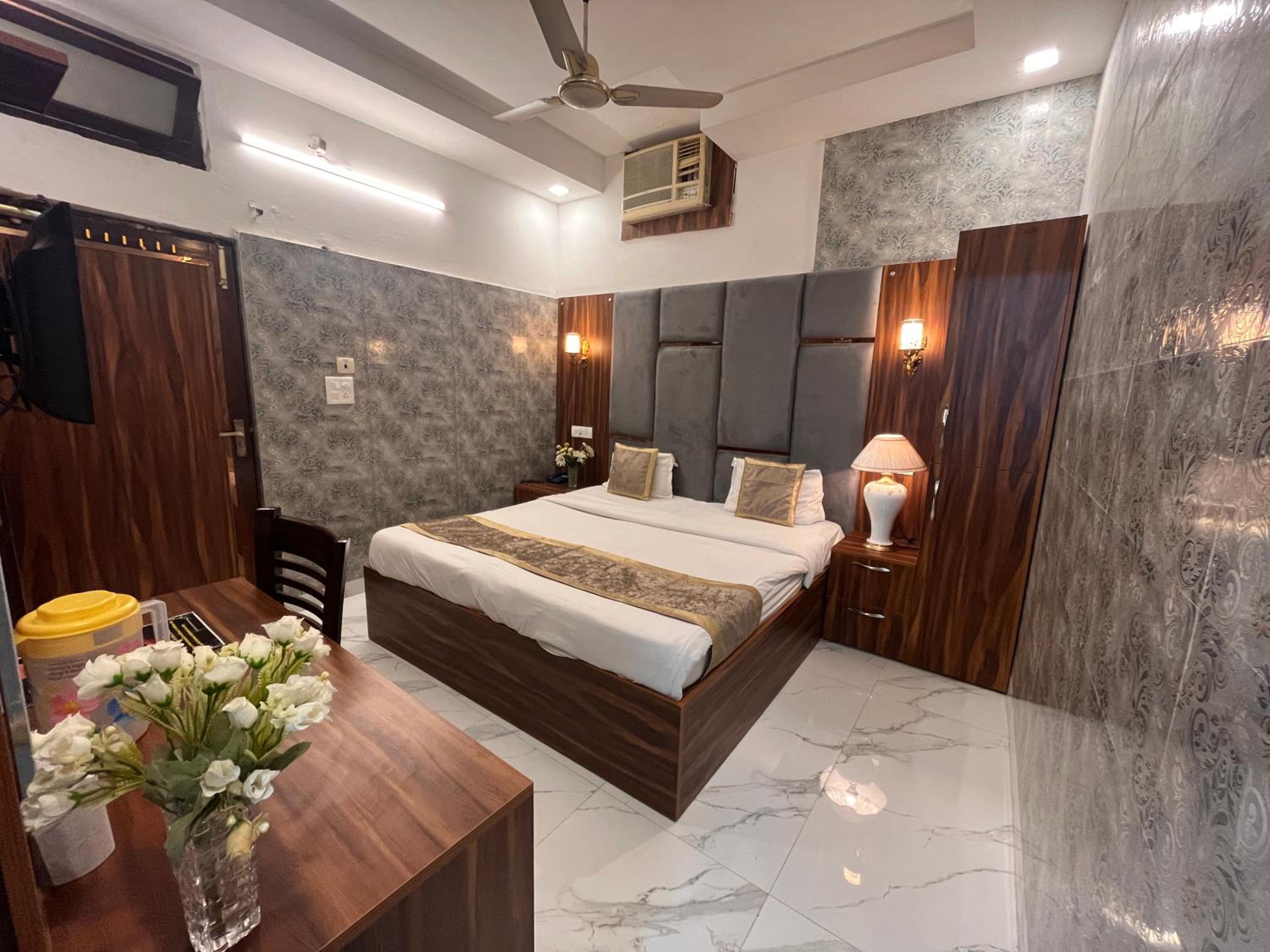Deluxe Room - Photo 1