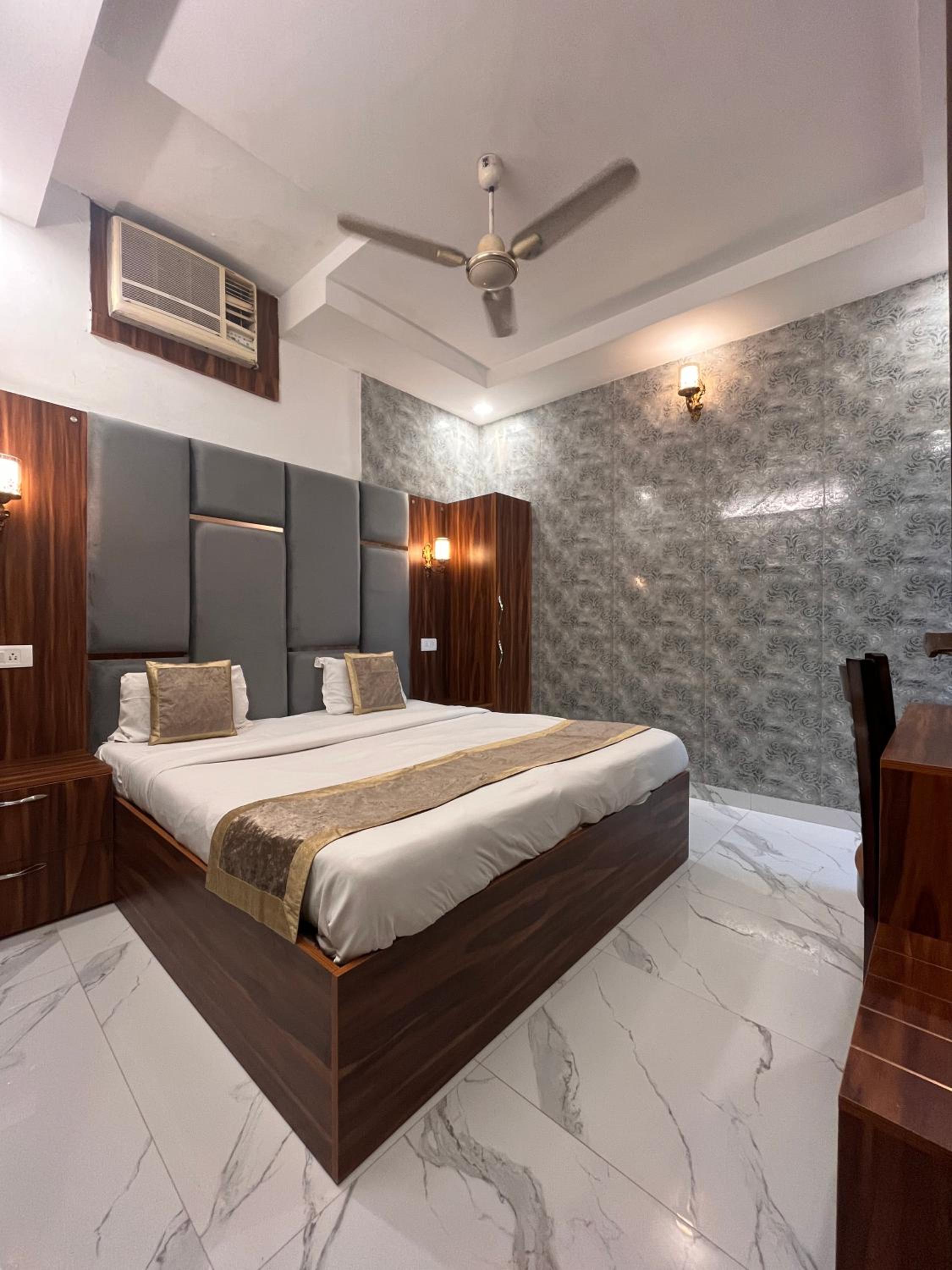 Deluxe Room - Photo 3