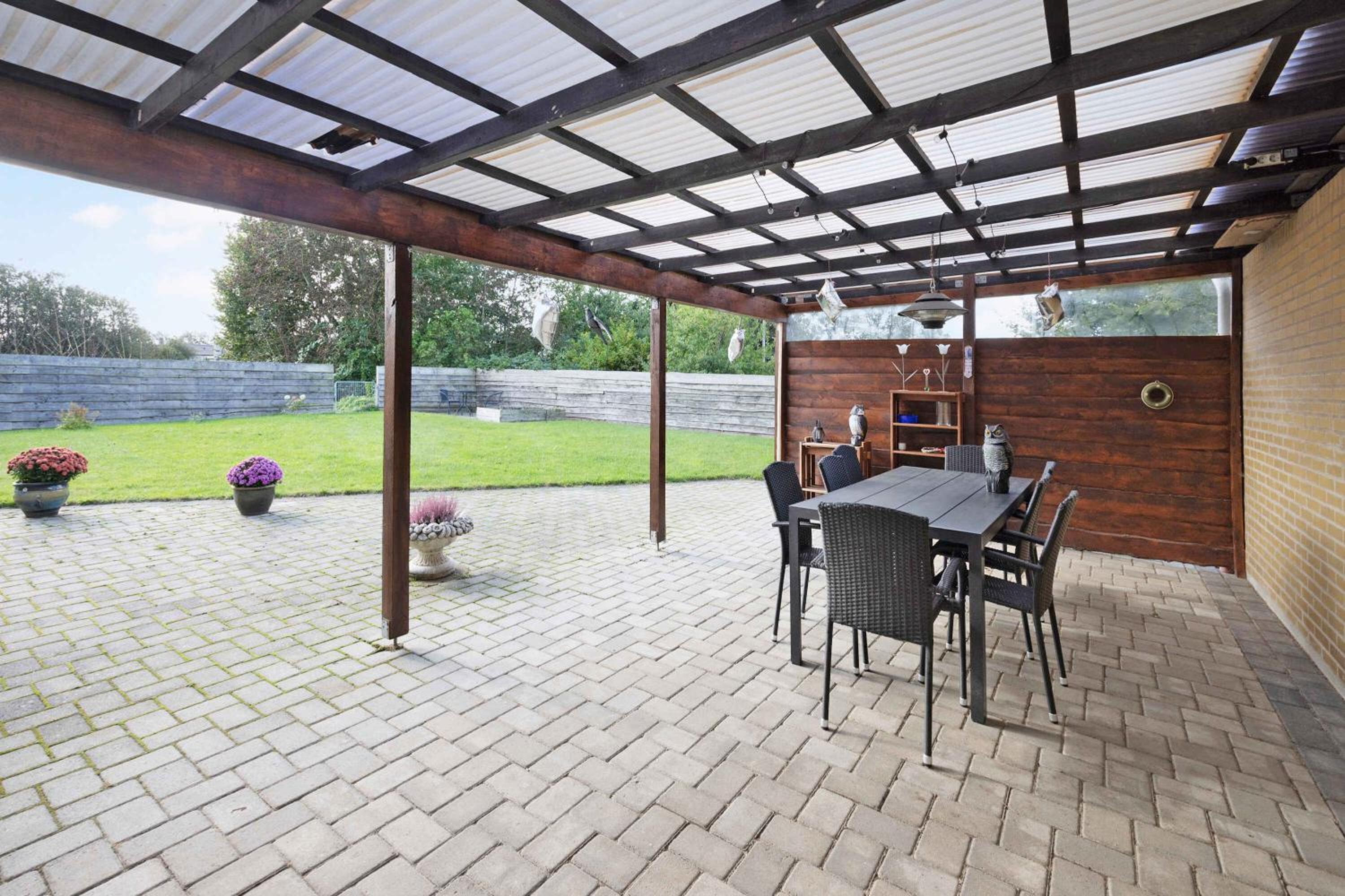 Three-Bedroom Villa photo 2