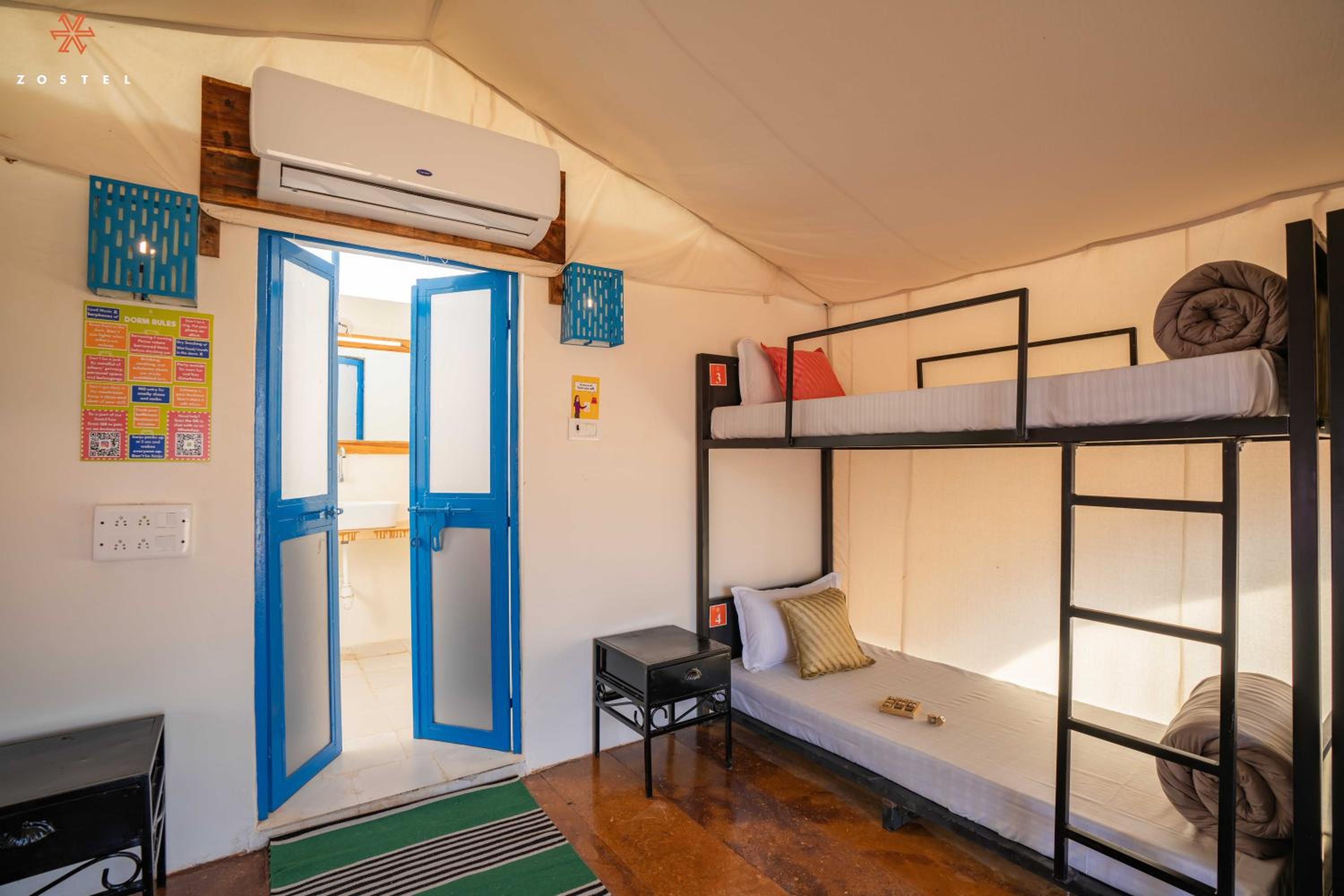 Bed in 8 Bed Mixed Dorm with a porch (Tent) photo 2