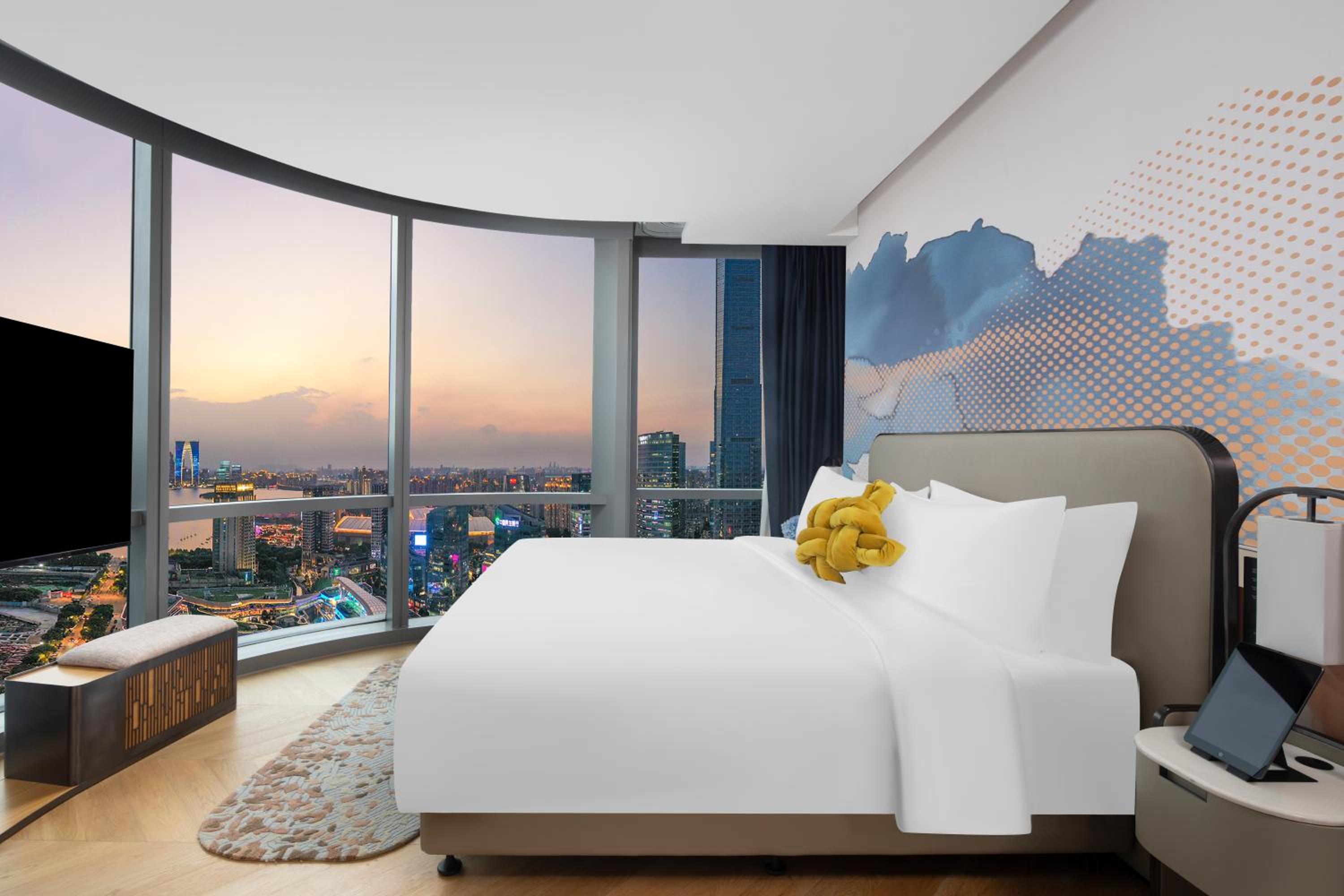 Suite with Lake View
