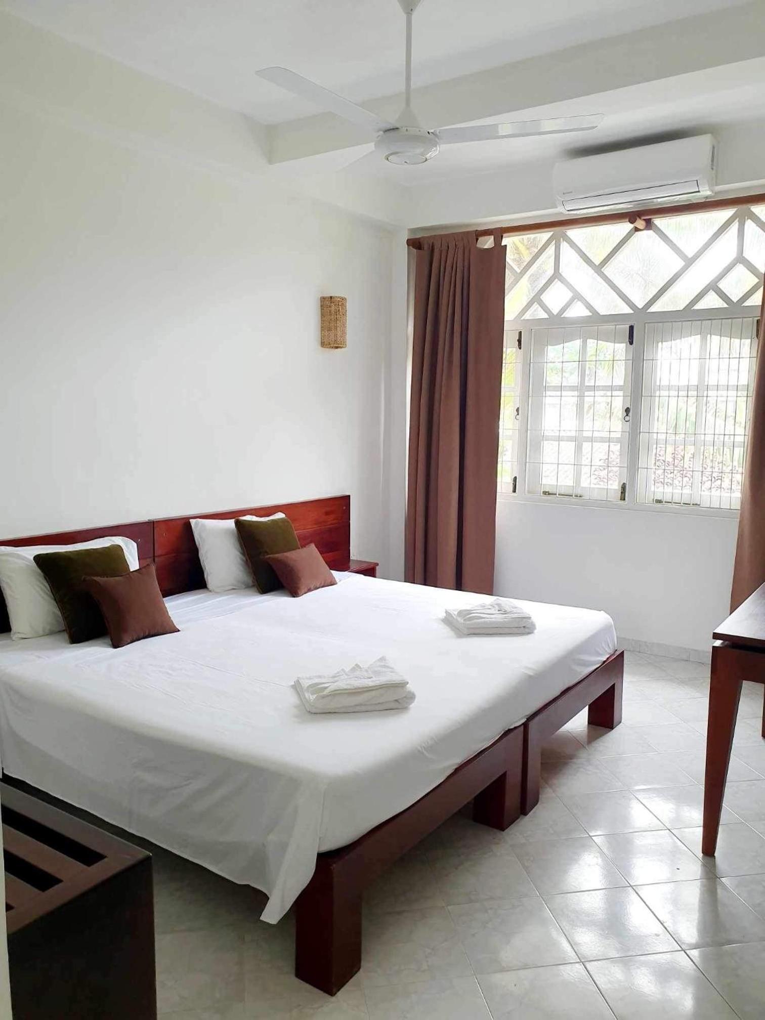 Double or Twin Room with Balcony photo 3