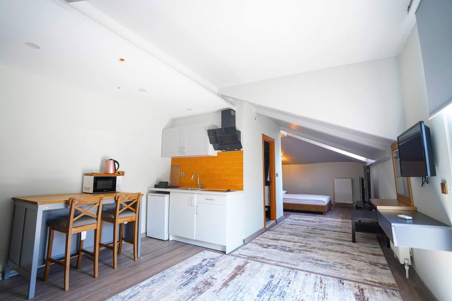Suite with Balcony photo 2