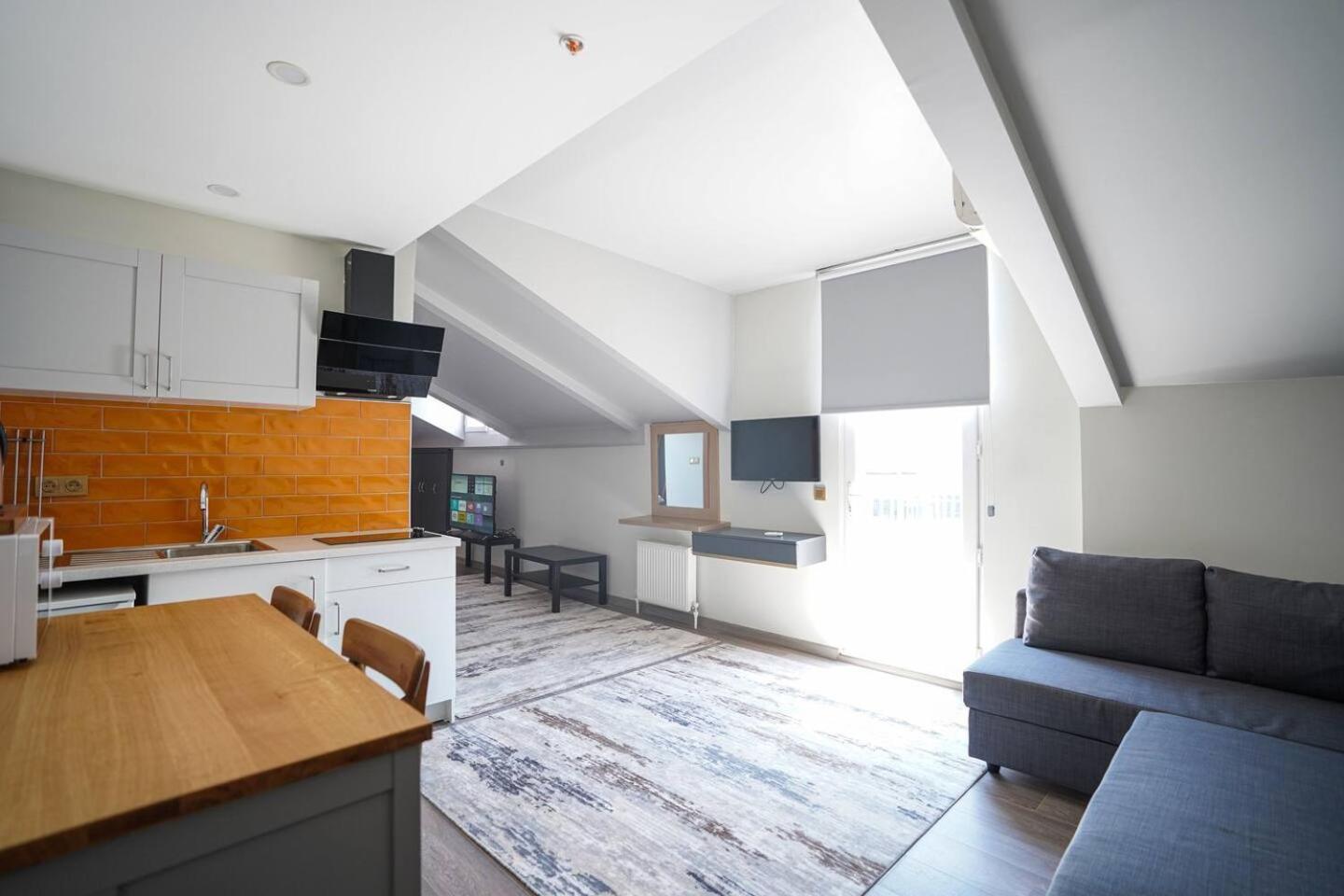 Suite with Balcony photo 3