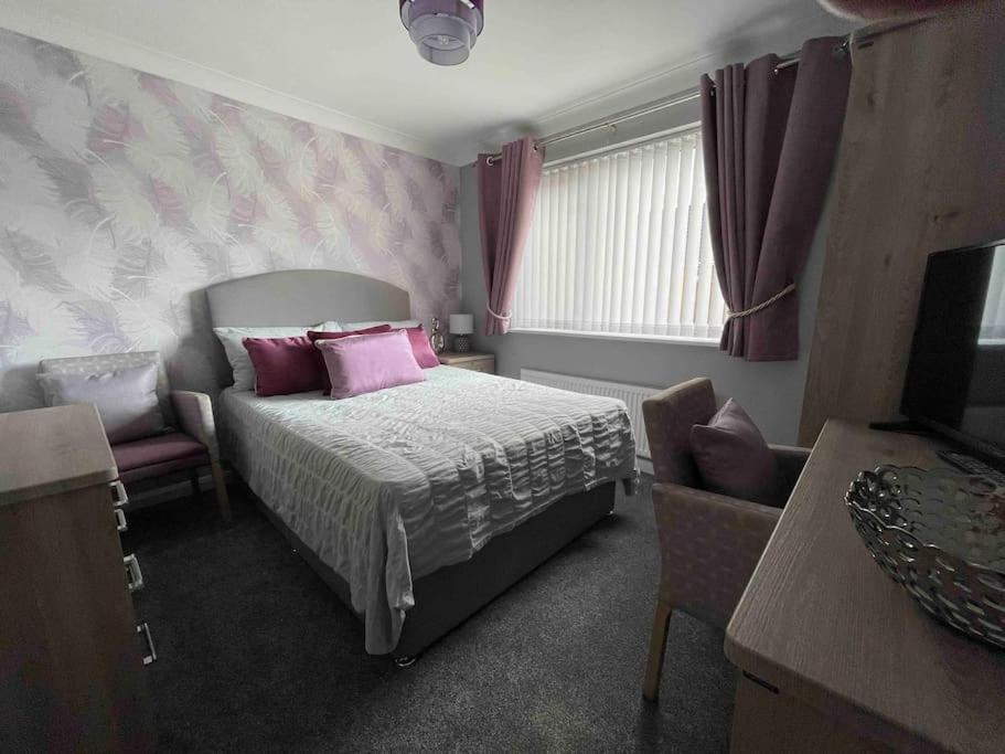 Two-Bedroom House photo 2