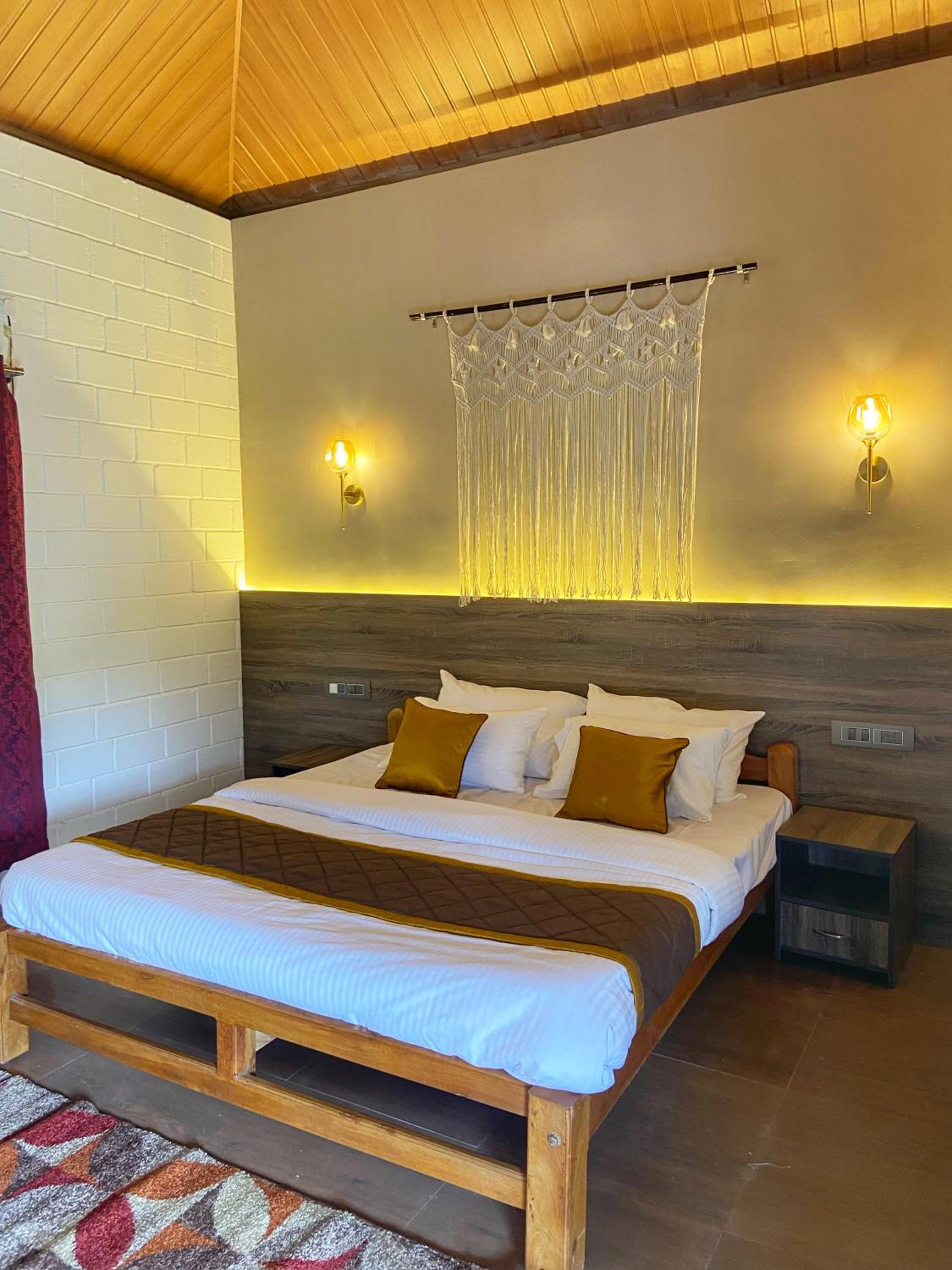 King Room with Pool View