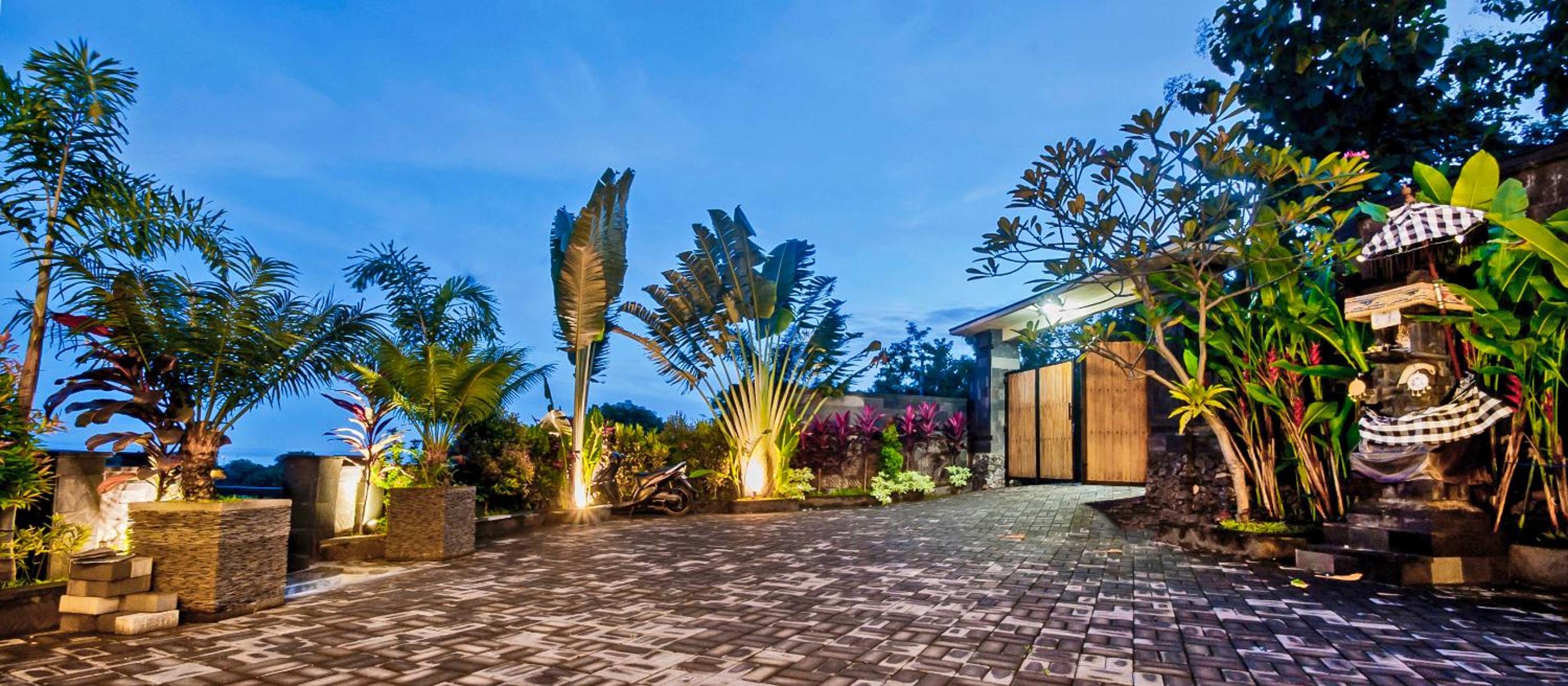 Villa photo 2