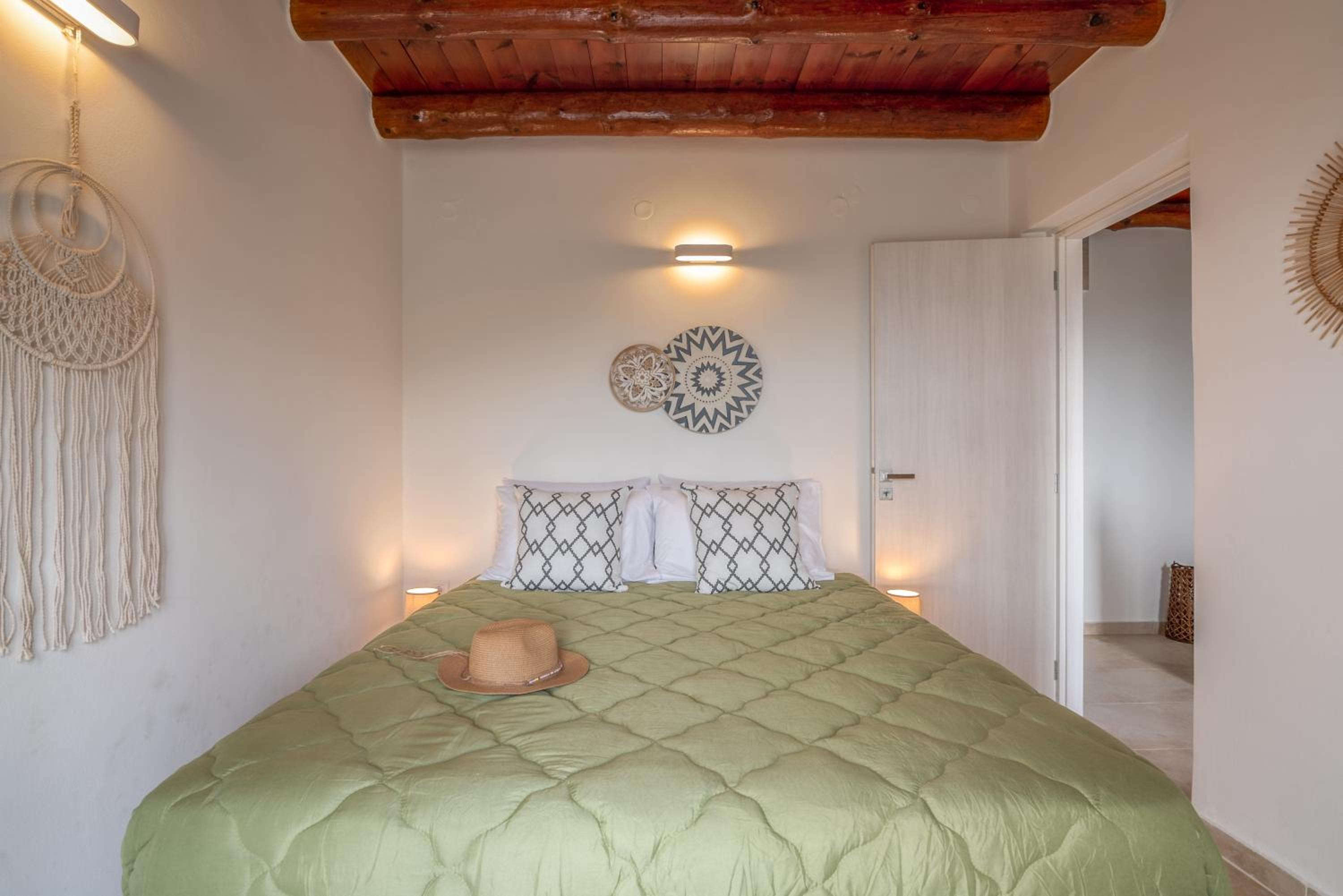 Three-Bedroom Villa photo 1