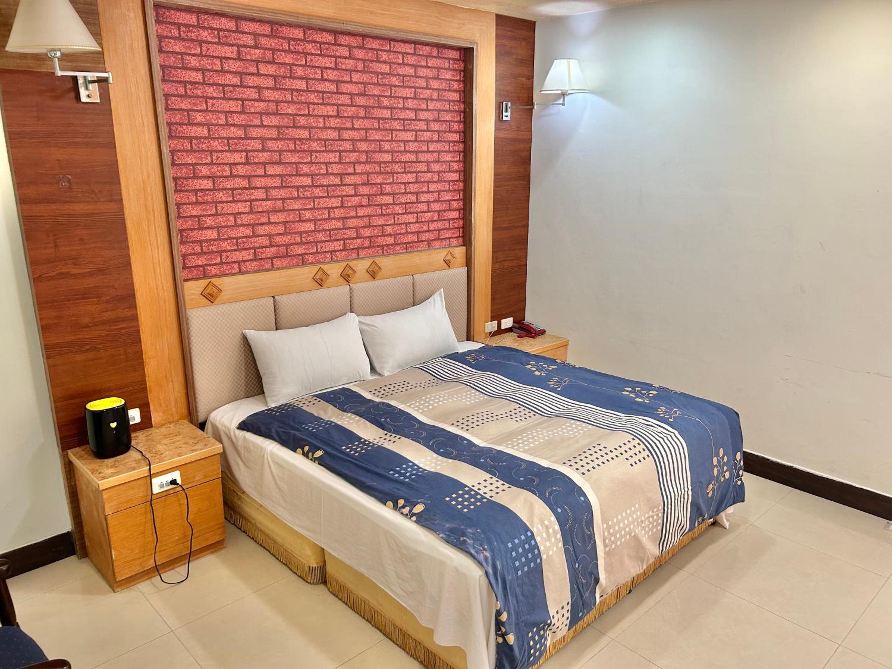 Deluxe Double Room with Bath photo 1