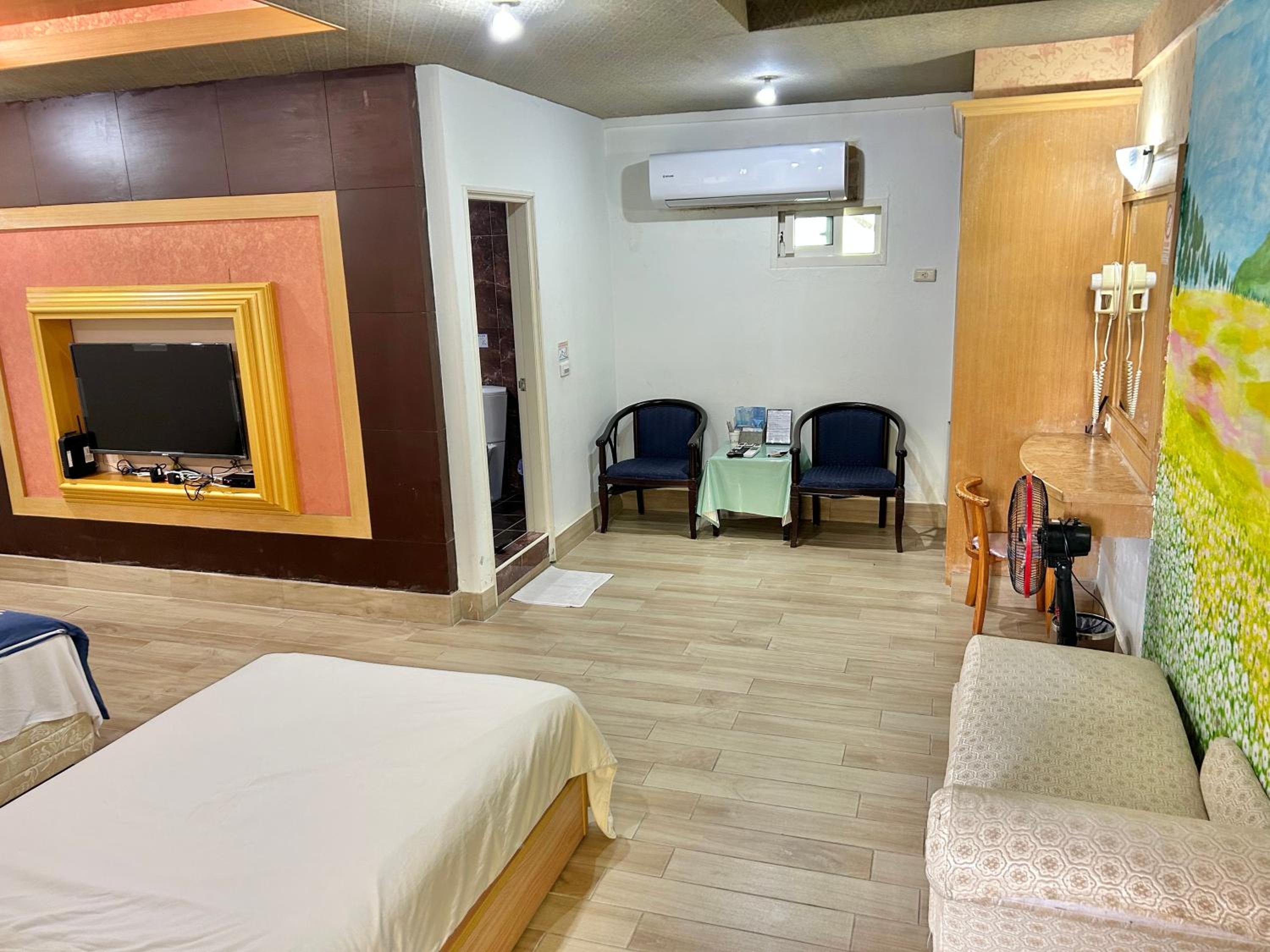 Triple Room with Private Bathroom photo 2