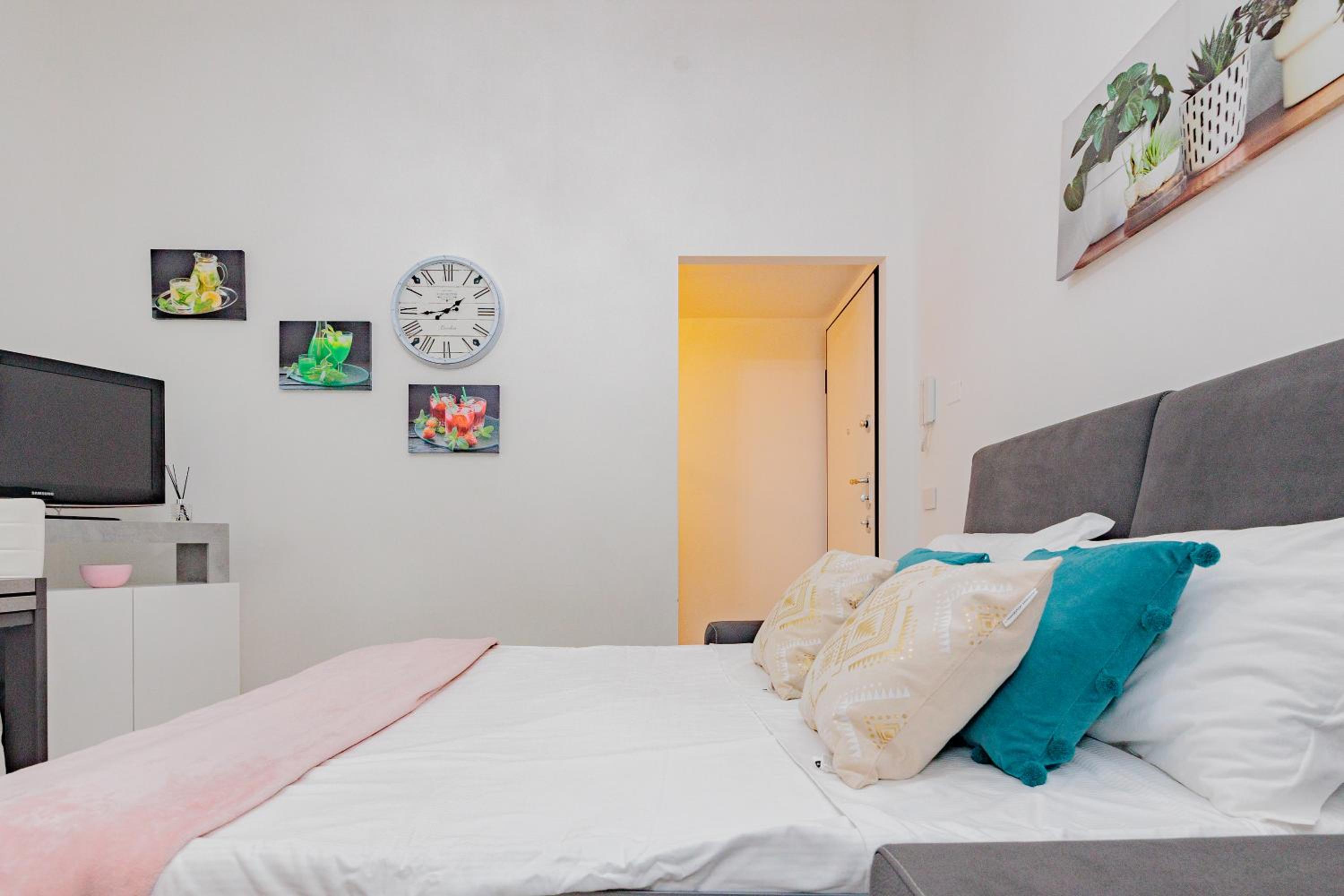 One-Bedroom House