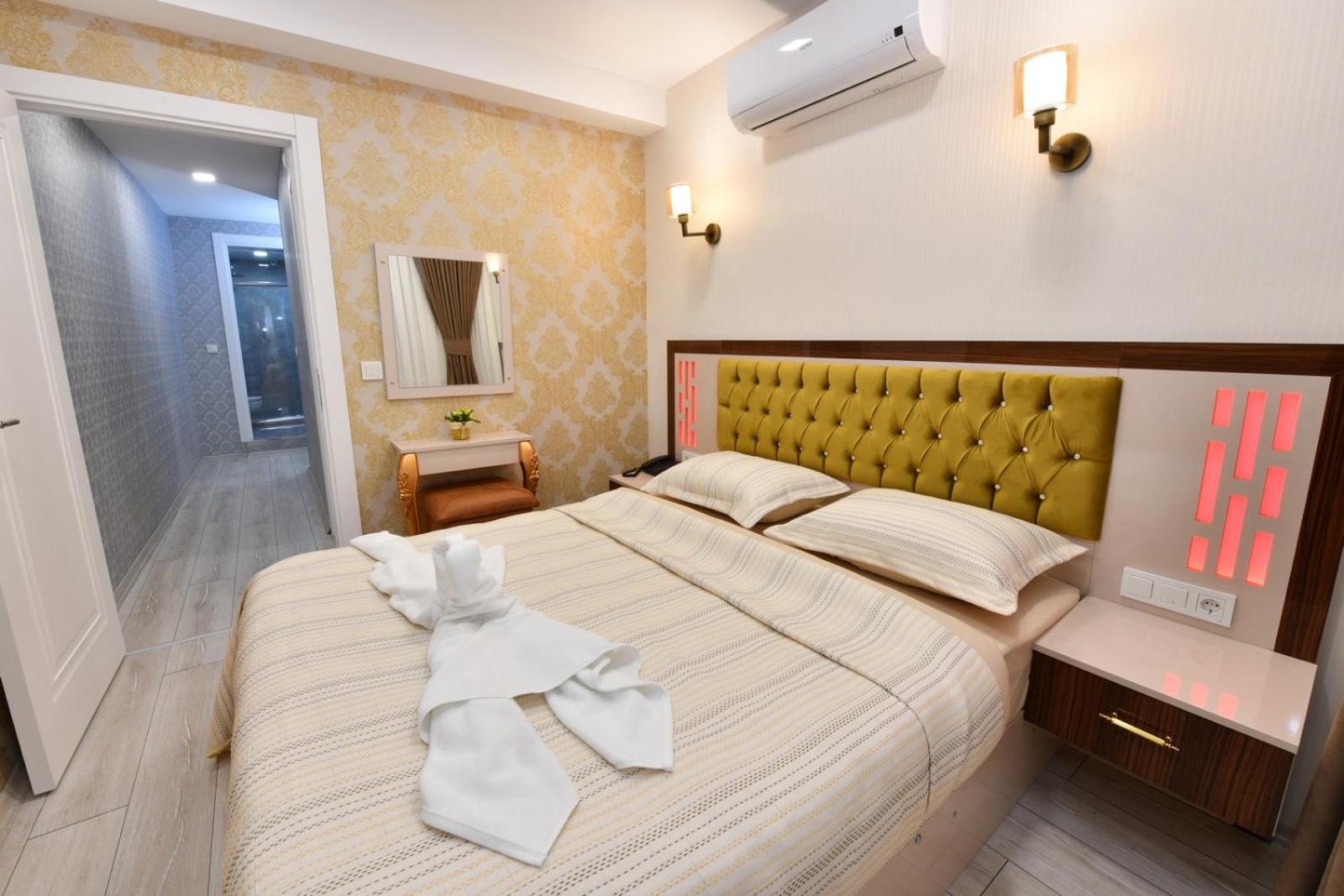 Deluxe Junior Suite photo 2