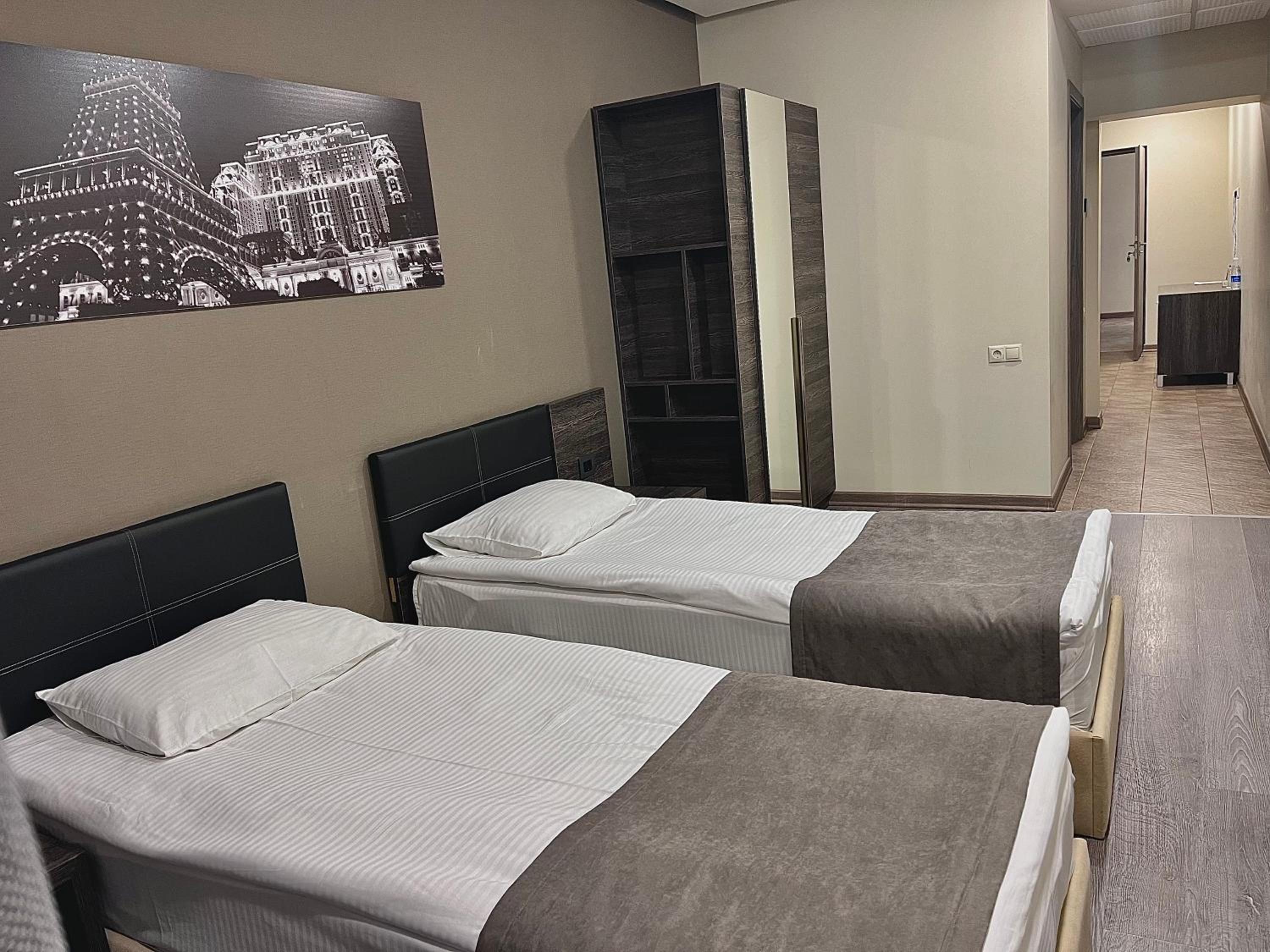 Standard Twin Room photo 2