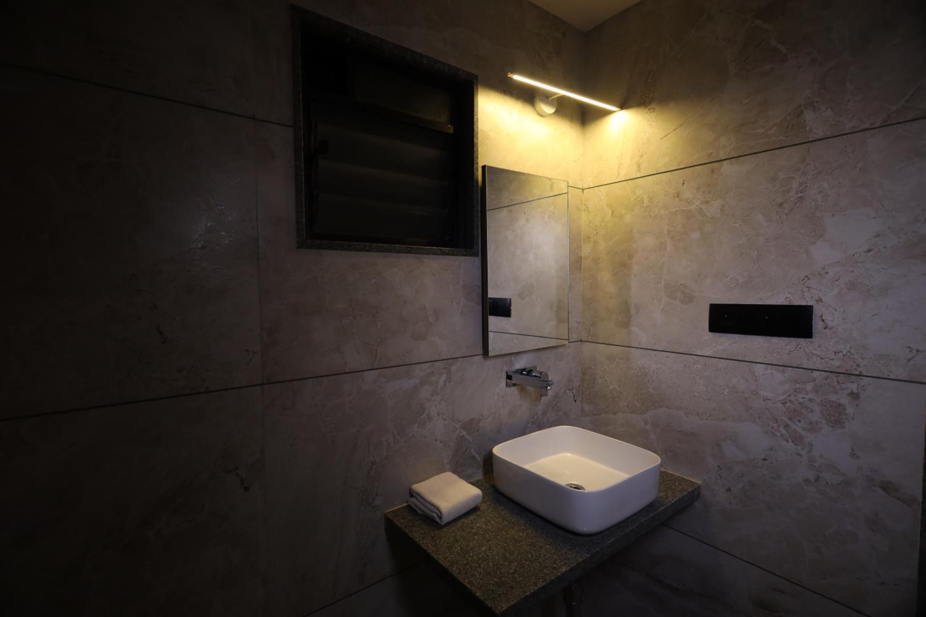 Deluxe Room - Photo 3