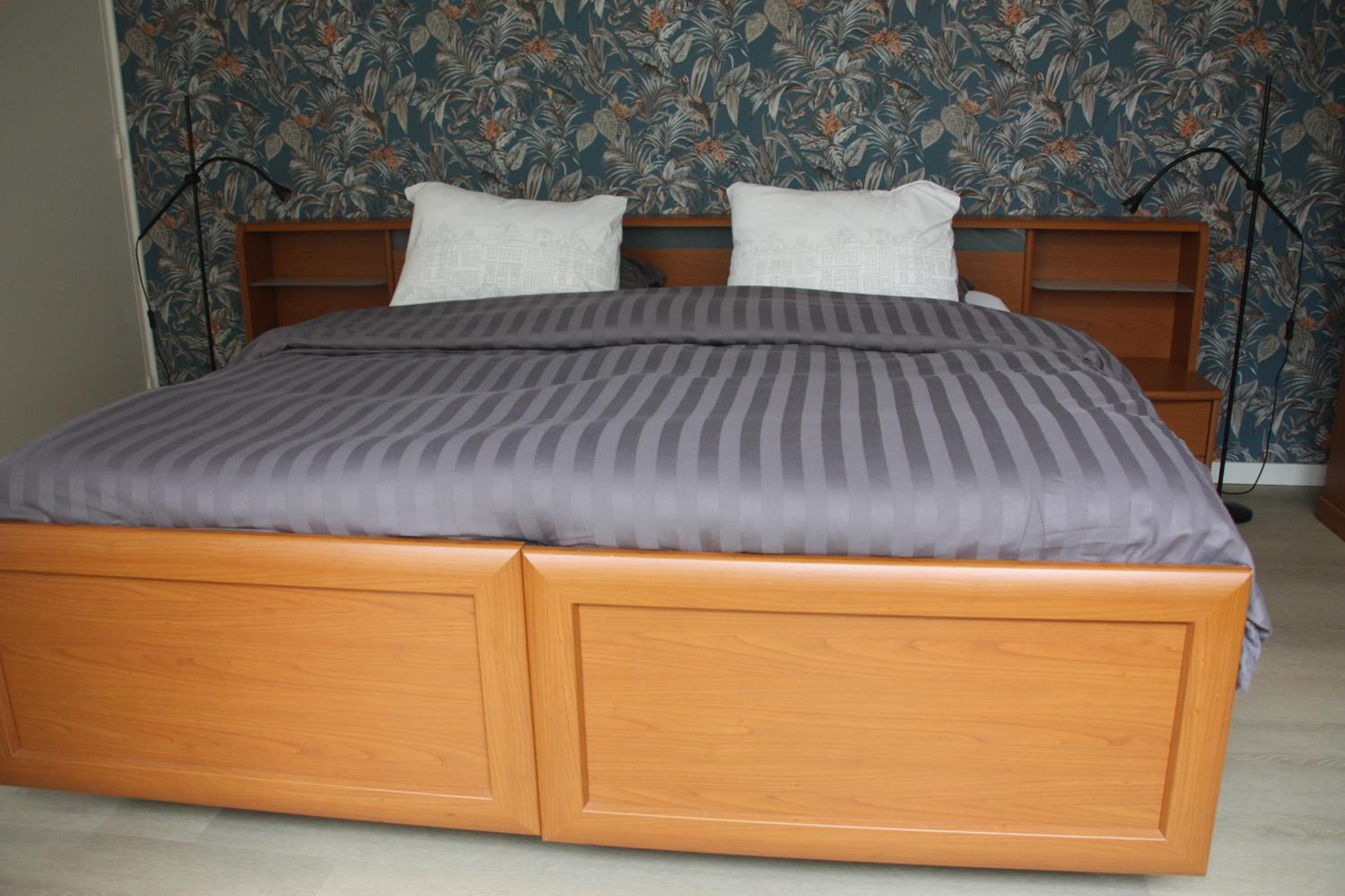 Deluxe King Room - Photo 2
