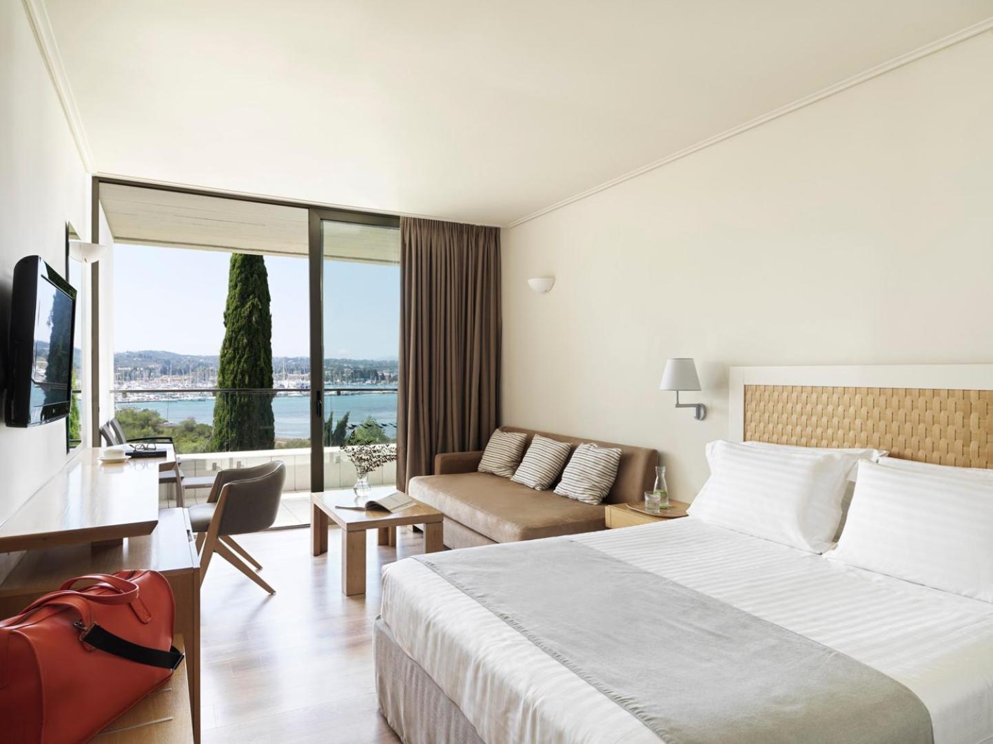 Double or Twin Room with Bay View