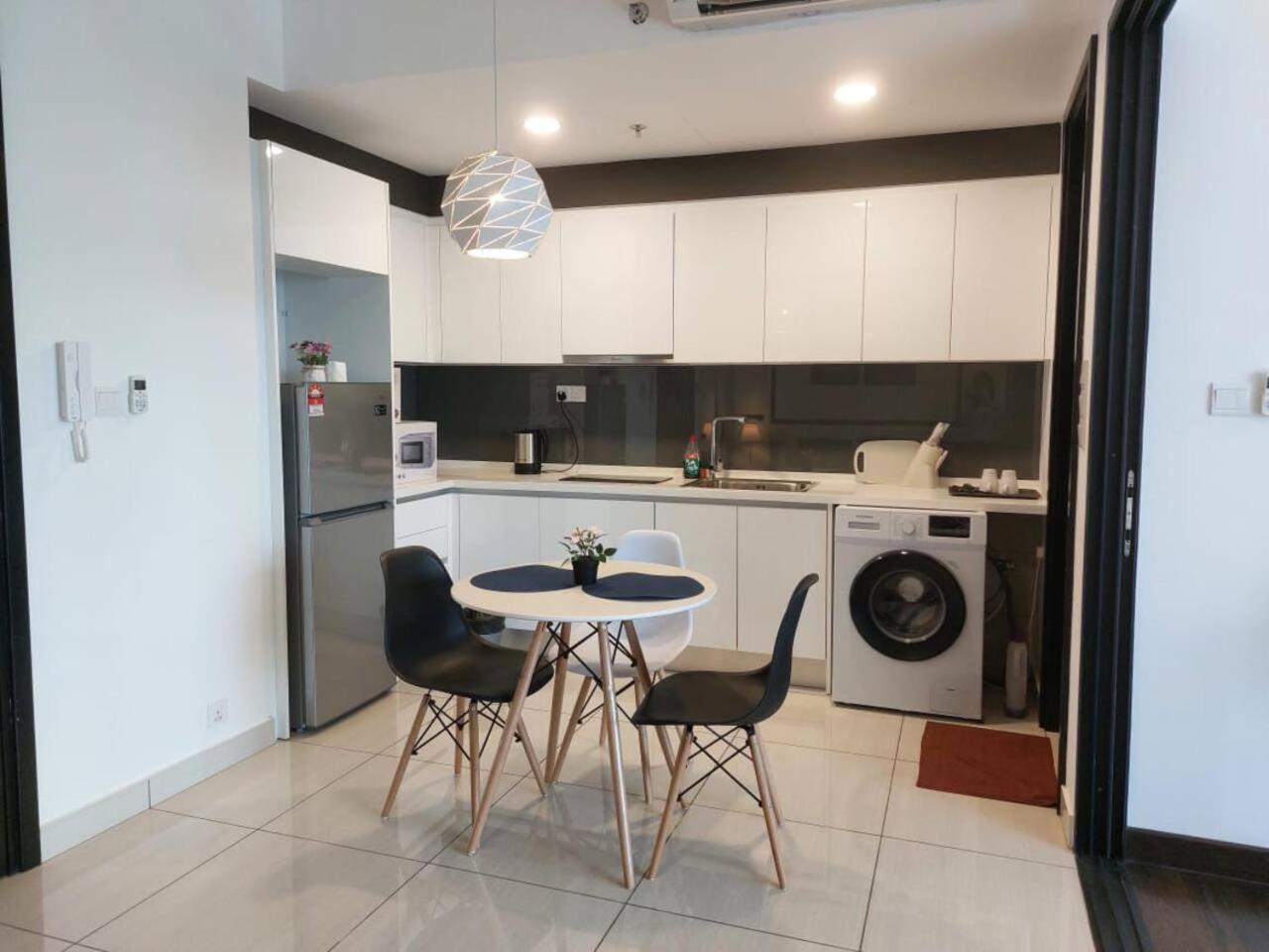 One-Bedroom Apartment photo 2