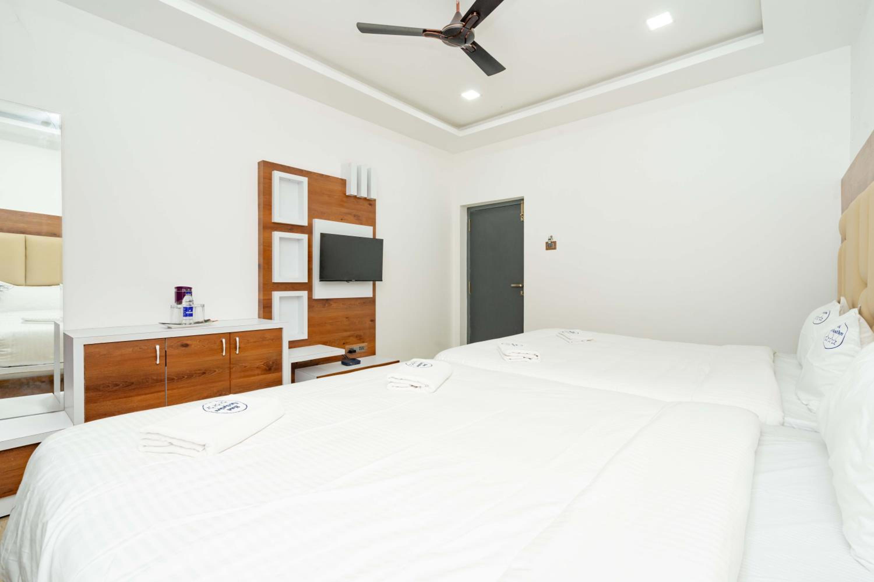 Deluxe Family Room