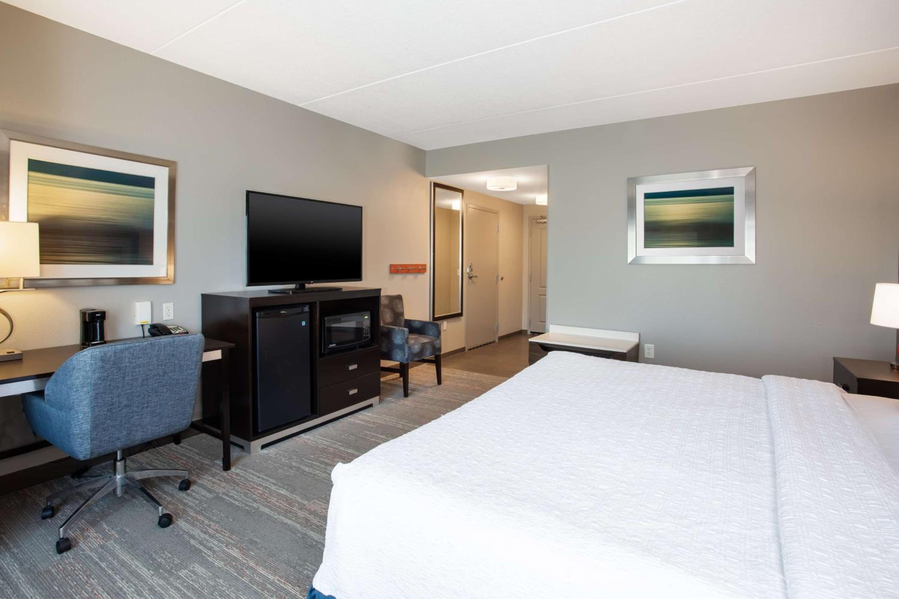 King Room - Hearing Access/Non-Smoking - Photo 1