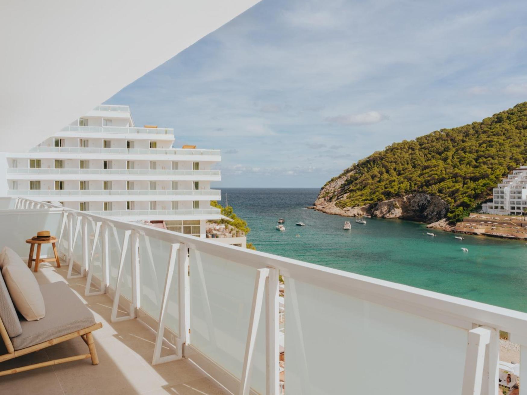 All Access 2 Bed Suite Sea View photo 2