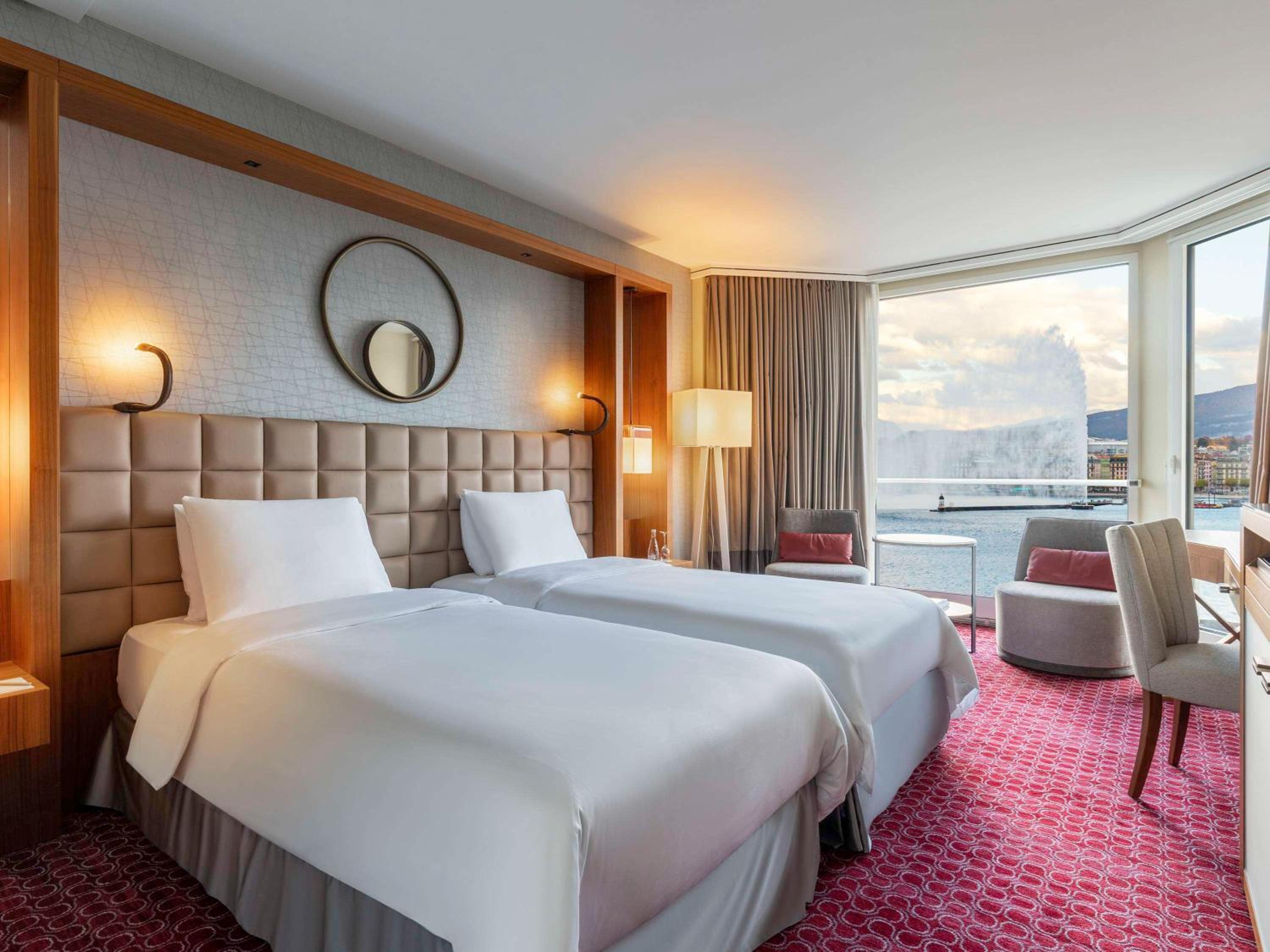 Signature Twin Room With Lake View photo 1