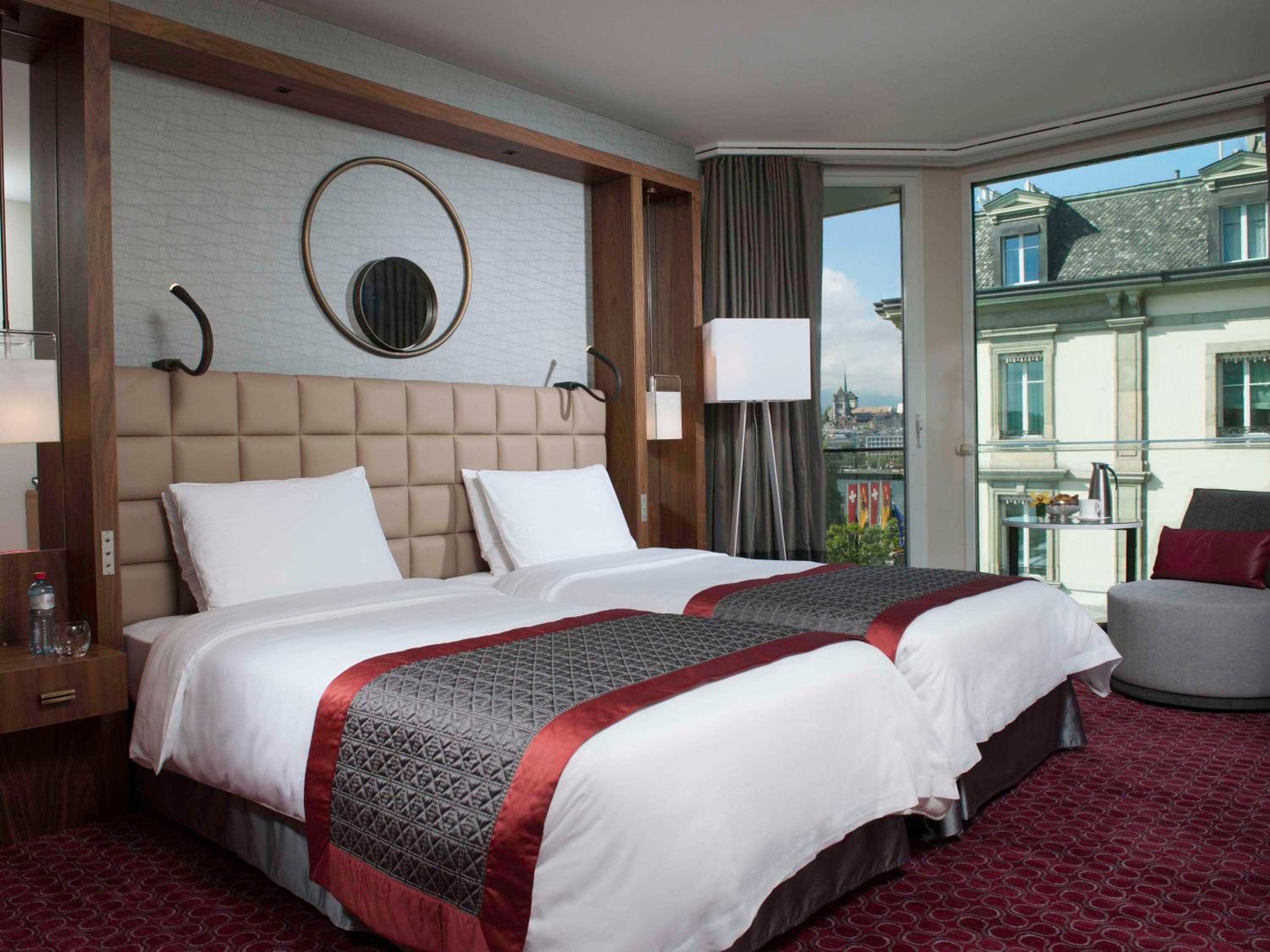 Fairmont Twin Room With Partial Lake View  photo 1
