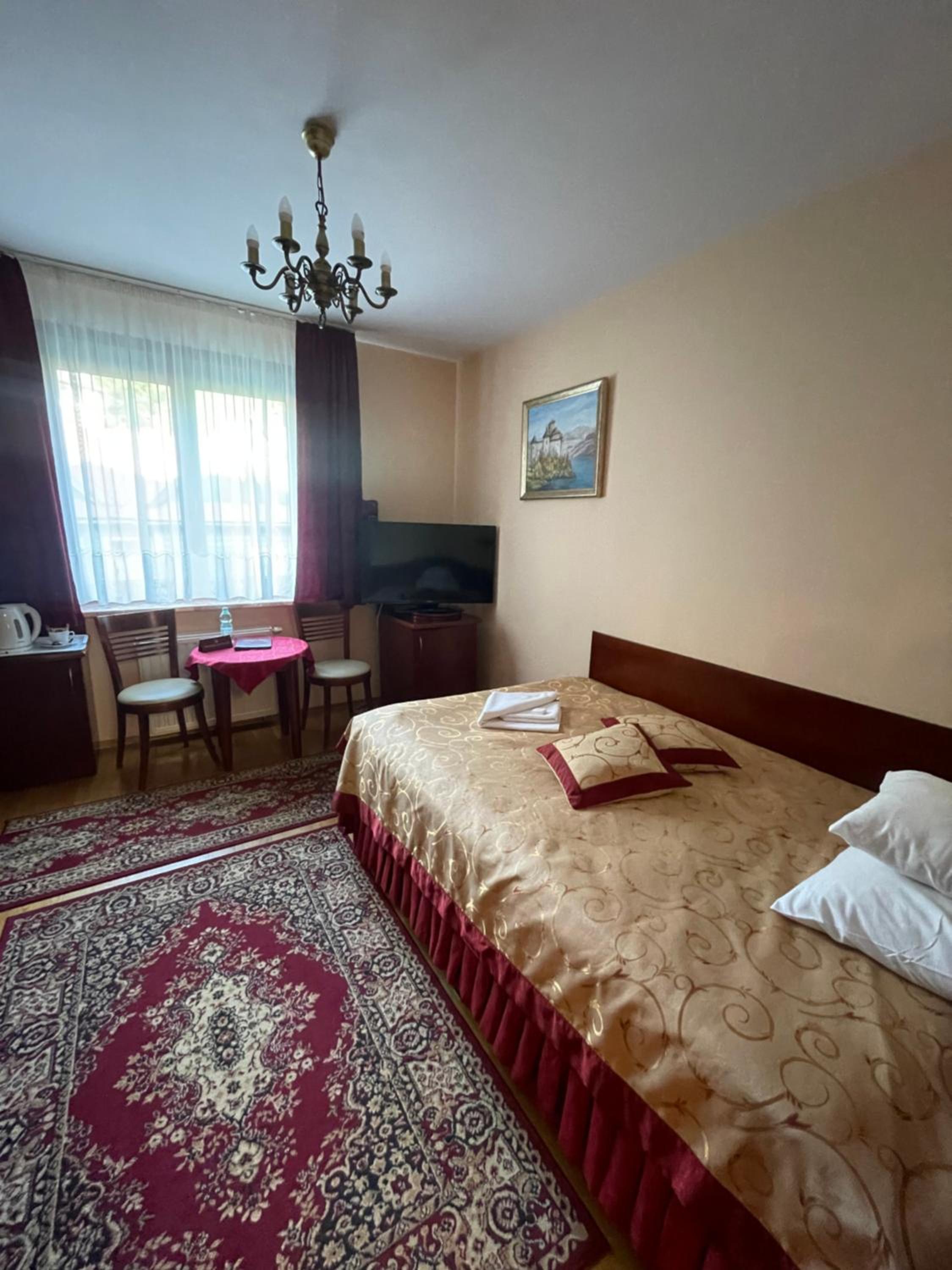 Economy Double Room photo 1