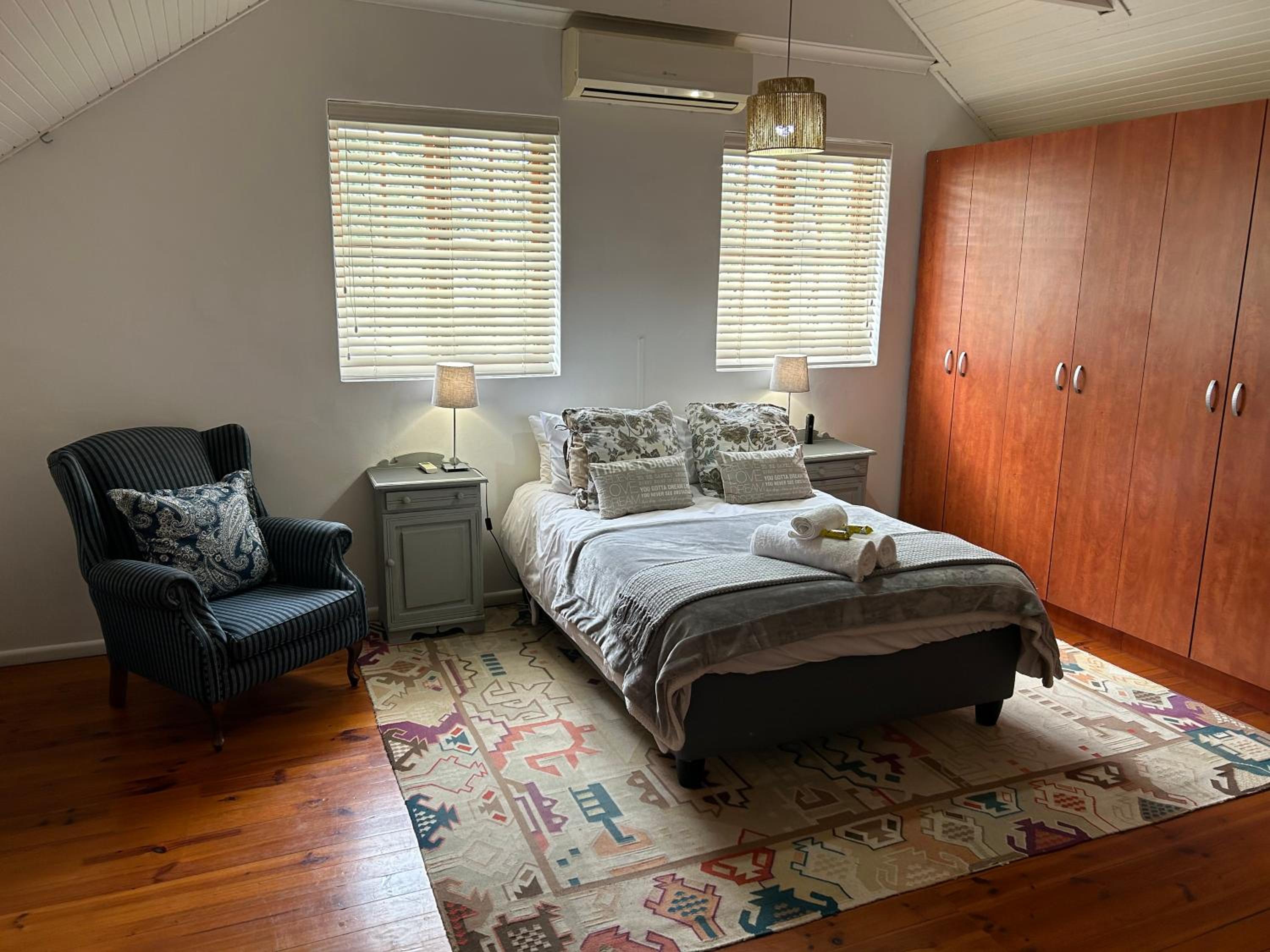 One-Bedroom Apartment - Photo 12