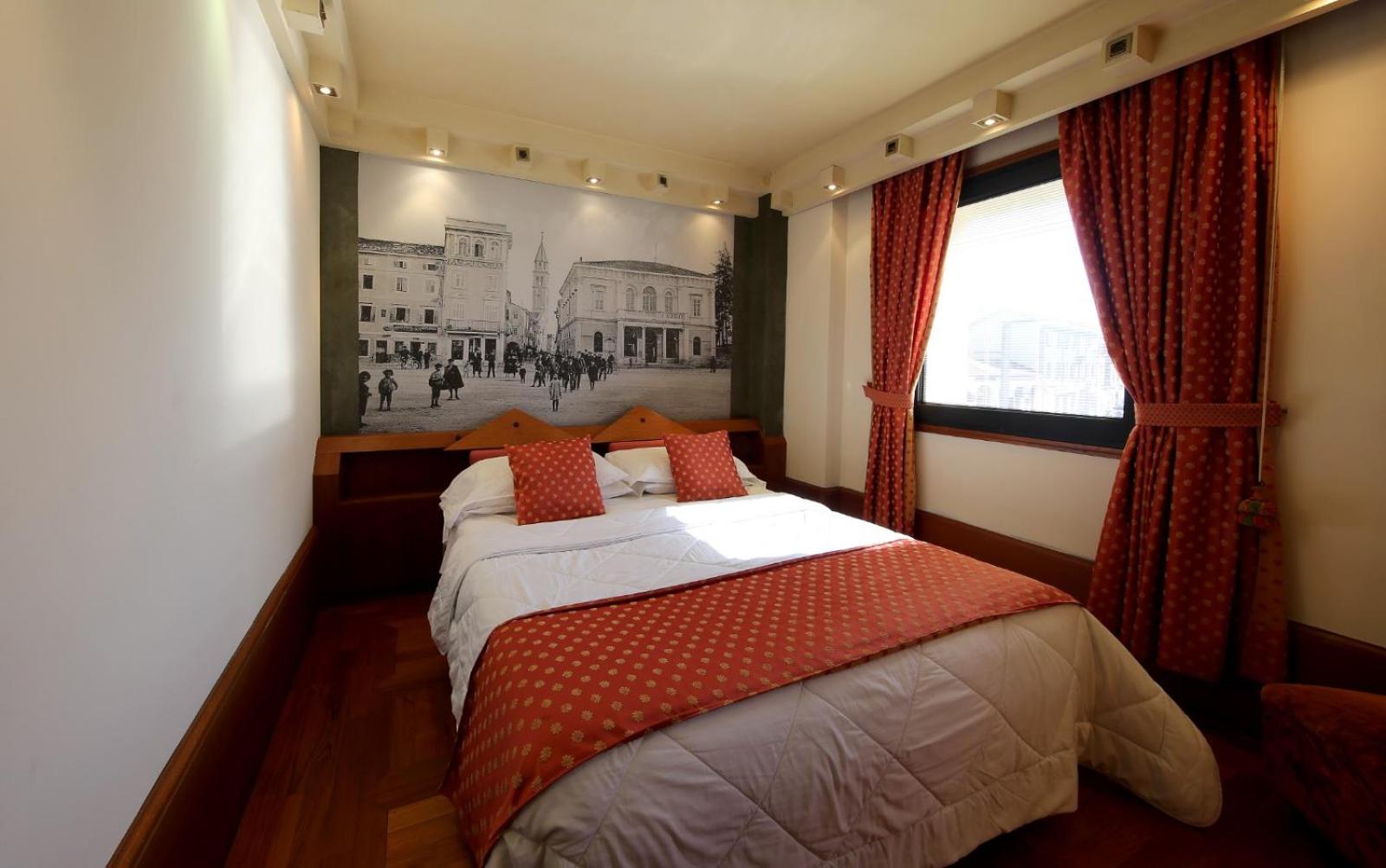 Double or Twin Room - Photo 59