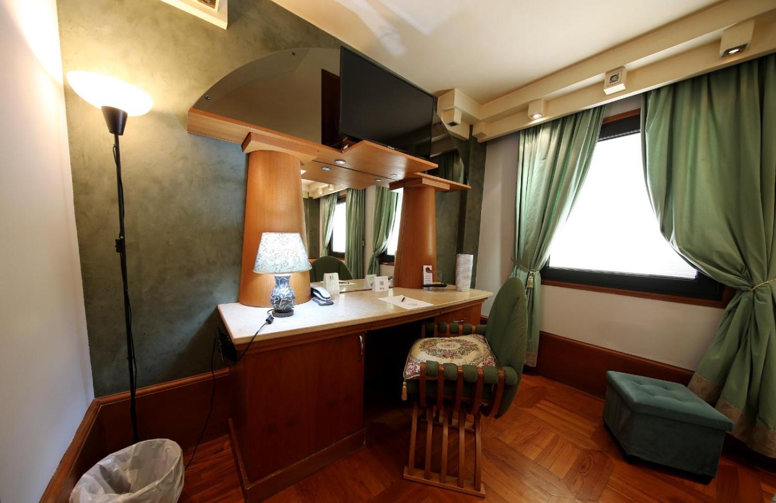 Double or Twin Room - Photo 24